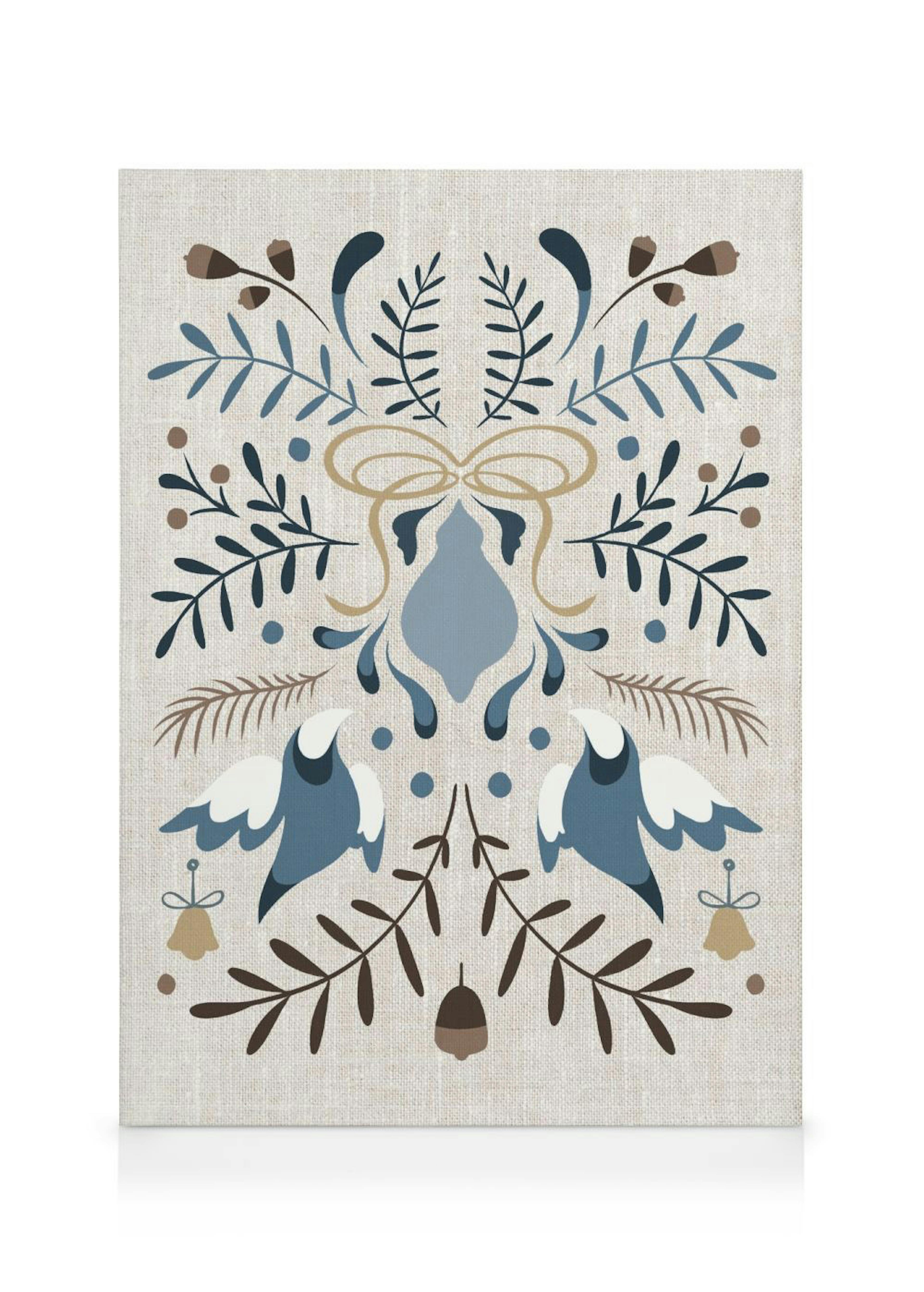 Handmålad folkkonst med symmetriska löv, grenar, blommor och fåglar i blått, brunt och beige på en texturerad bakgrund.