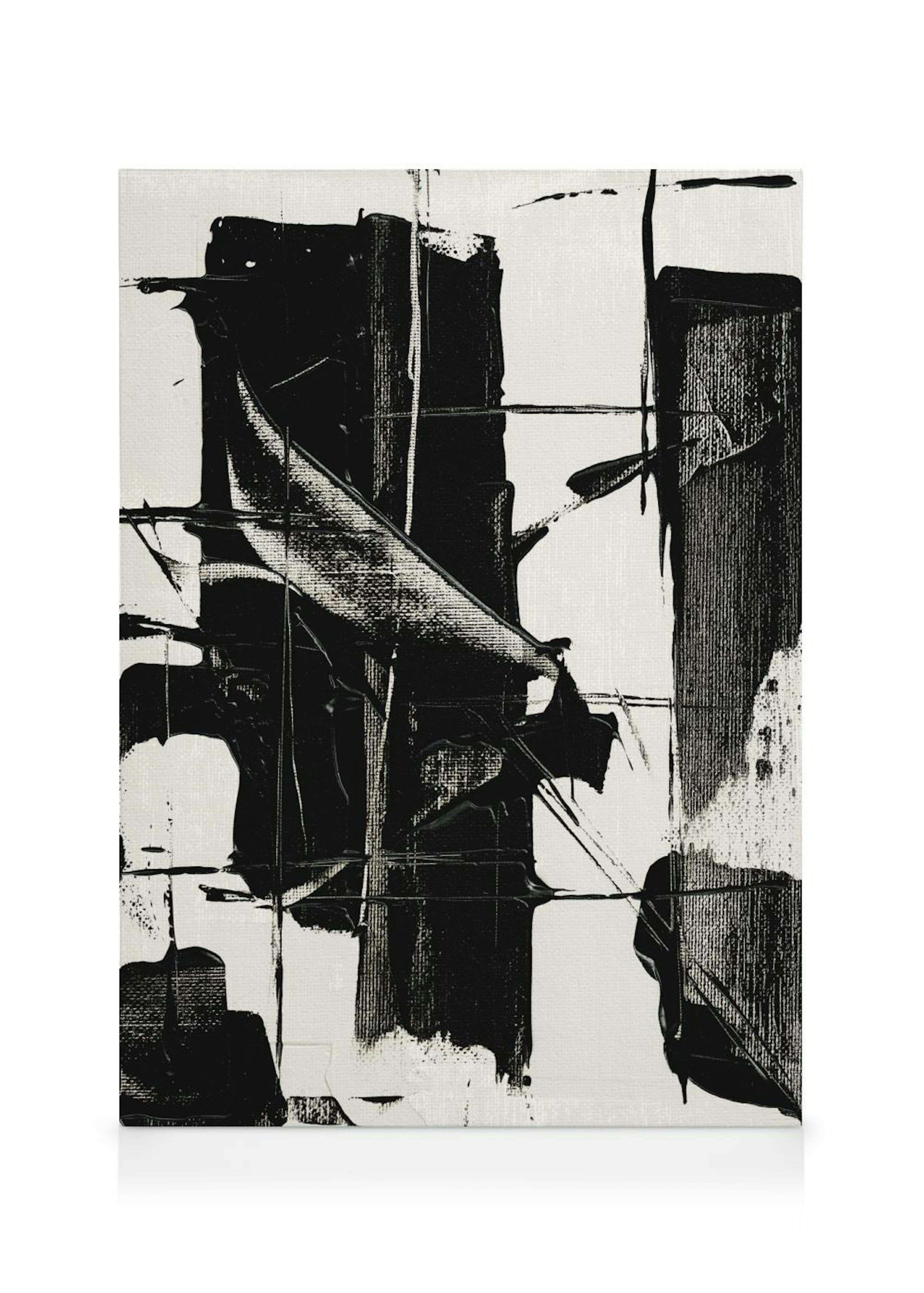 Toile abstraite noir et blanc avec de larges coups de pinceau et des lignes, créant un motif artistique et dynamique.
