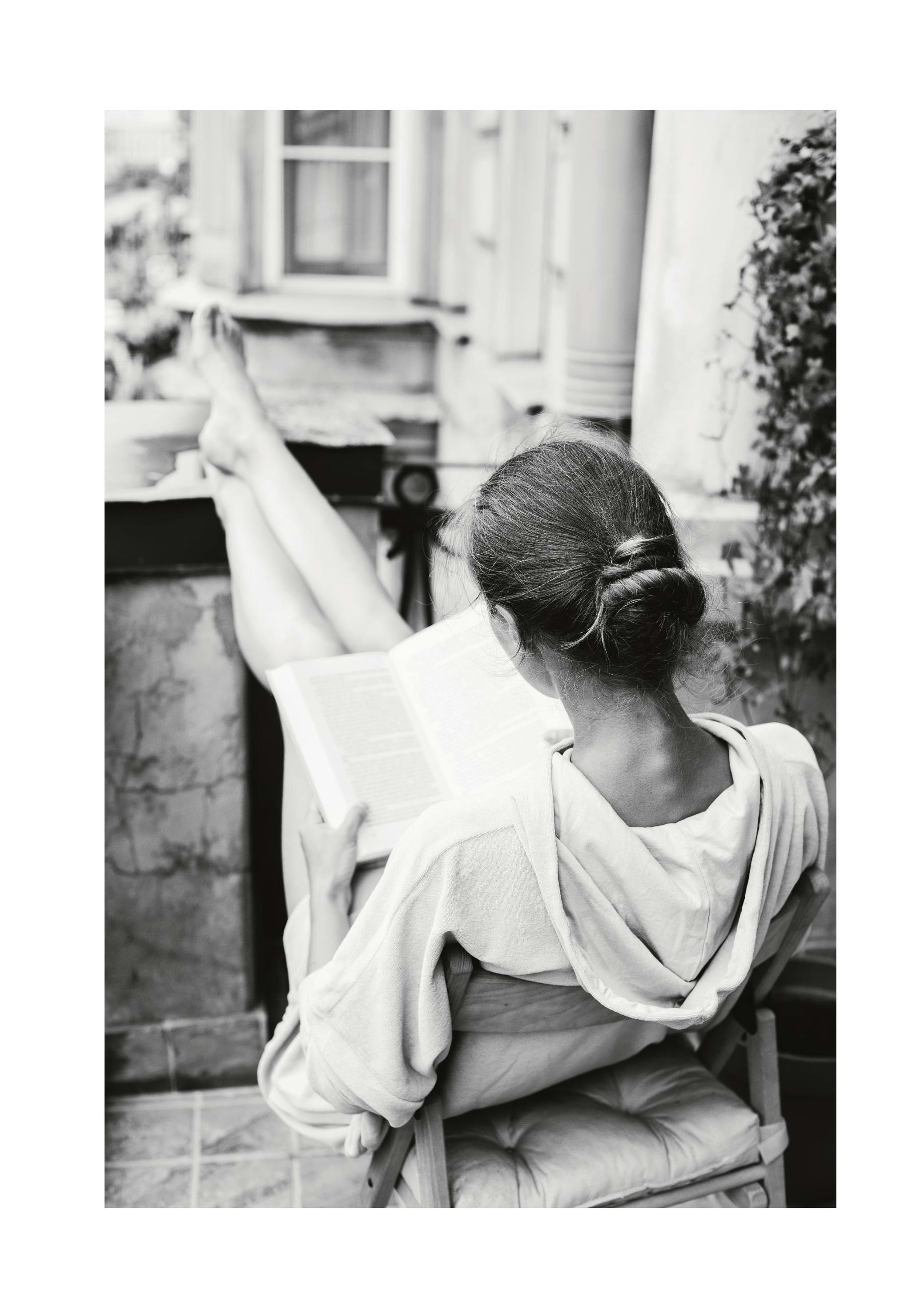 Reading Plakat (30x40 cm)- Czarno-białe plakaty
