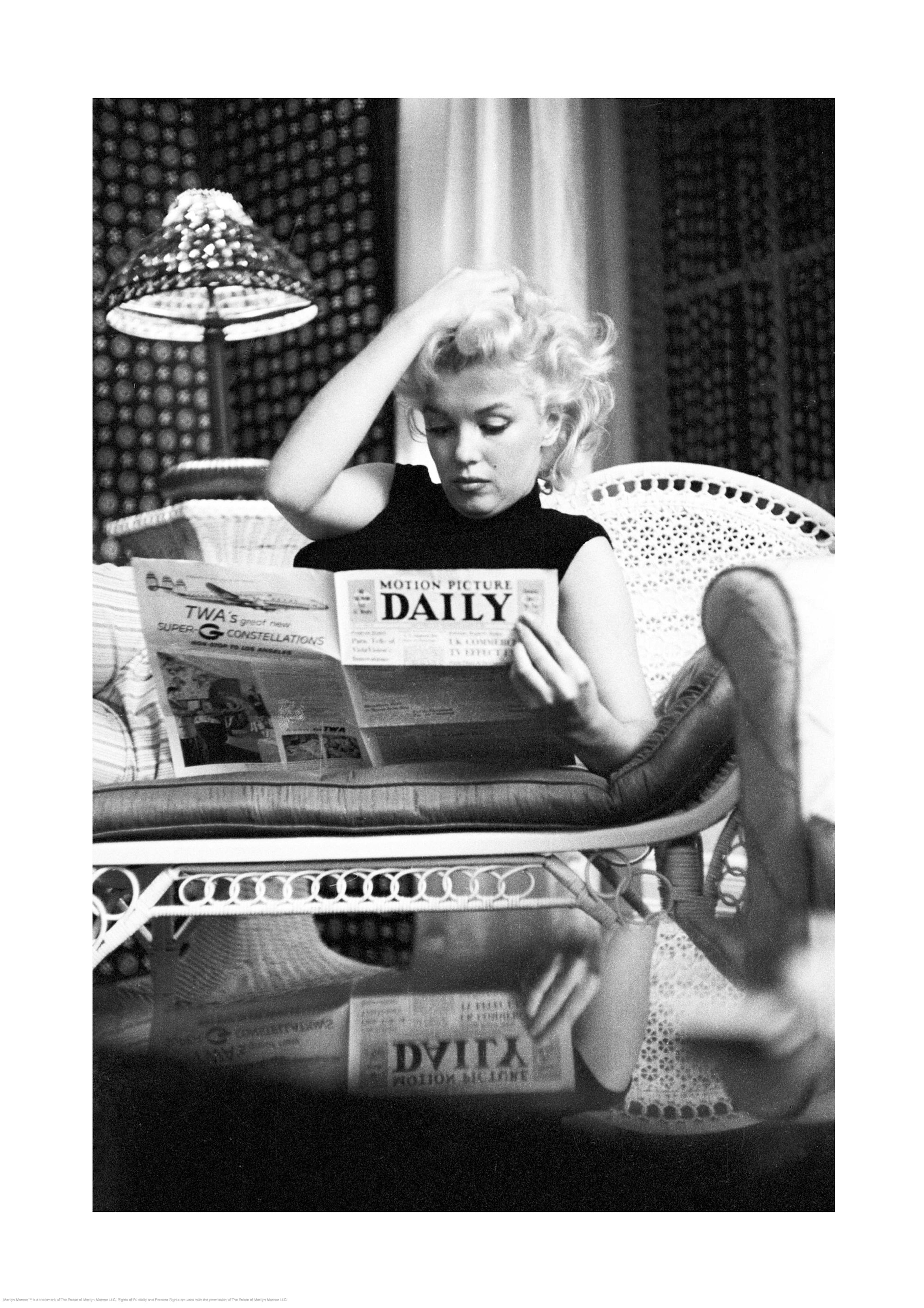 Marilyn Monroe Reading Print 0