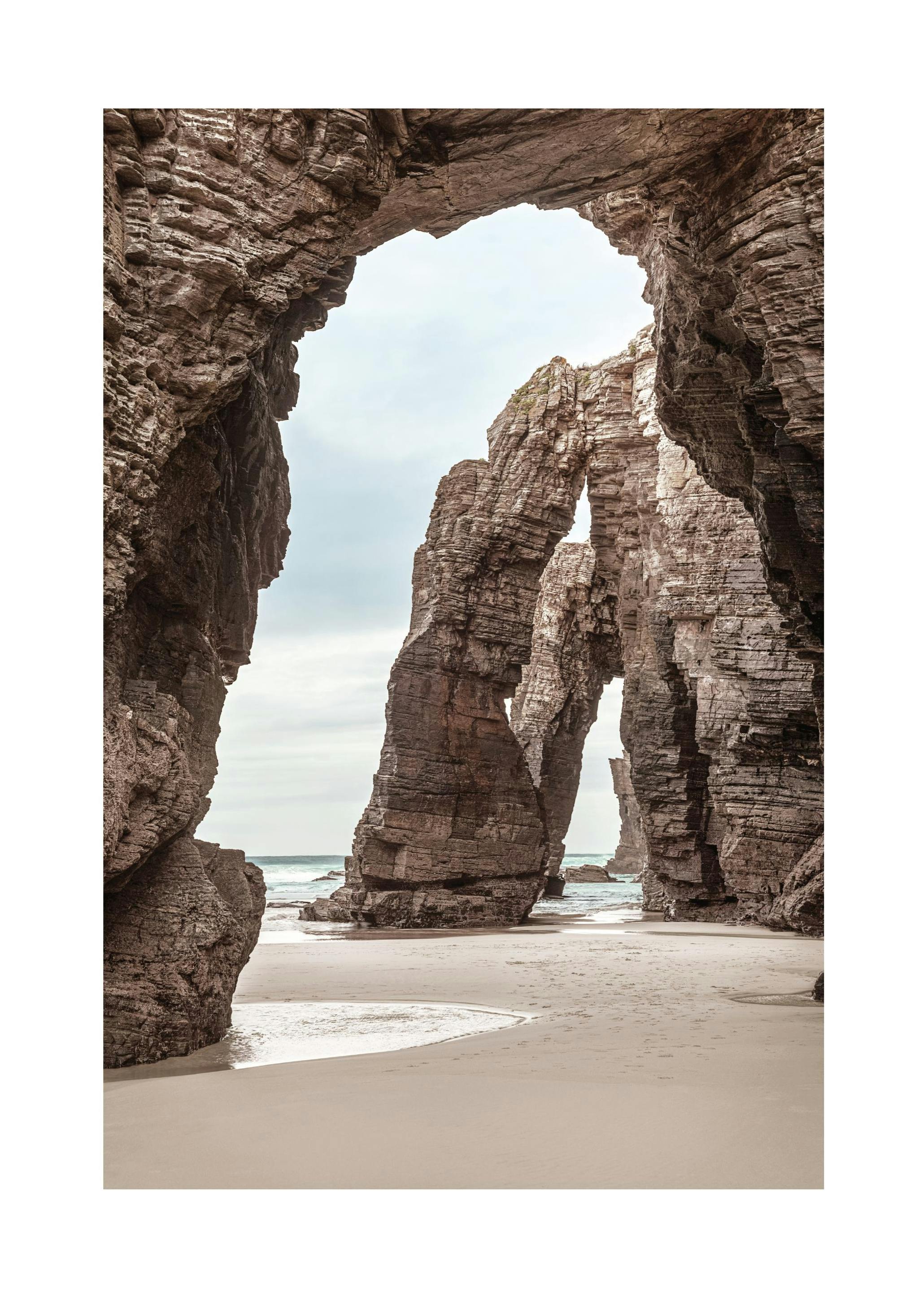 Stone Arches Beach Affiche (50x70 cm) - Tableaux de plages