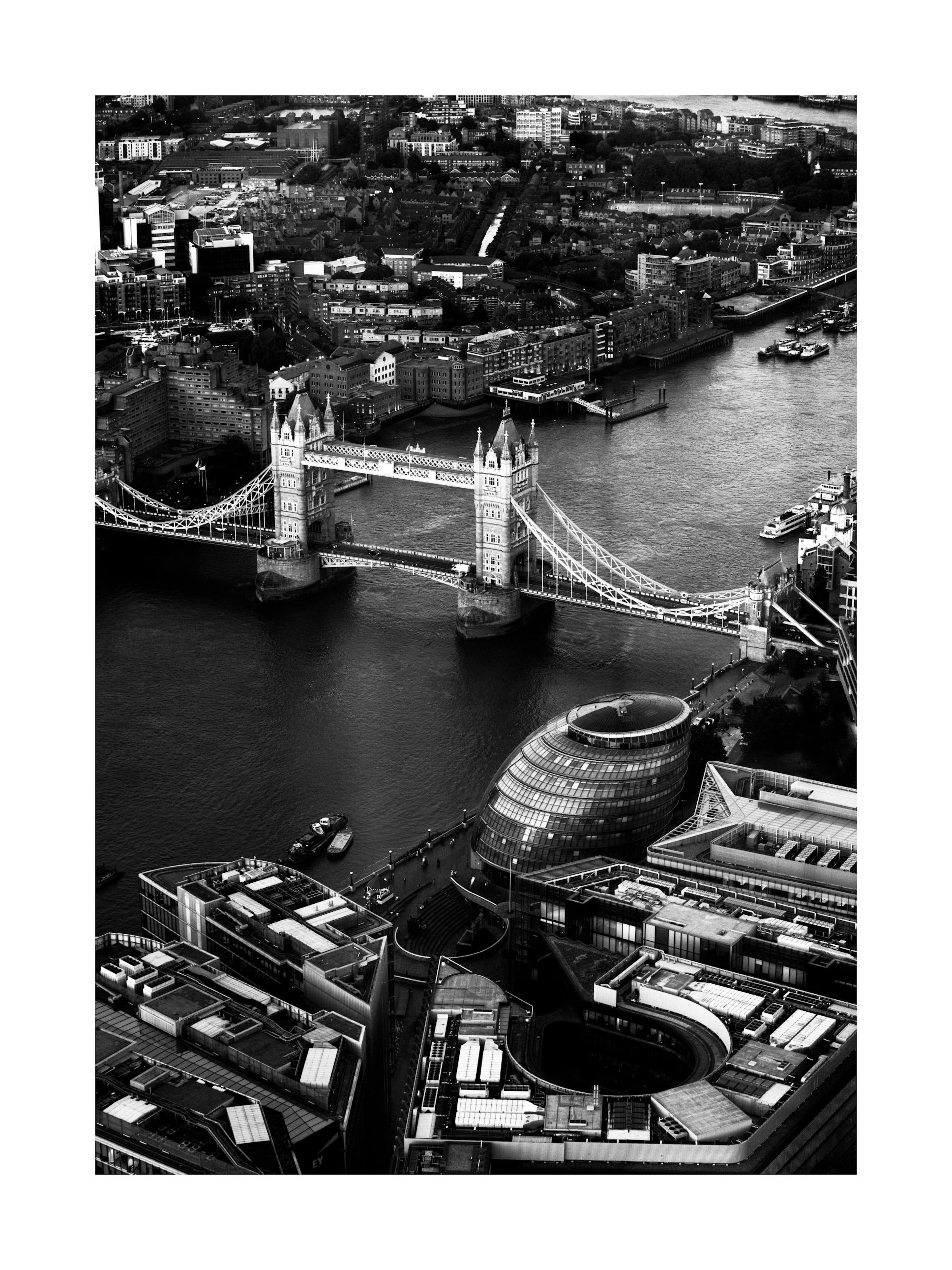 View of Tower Bridge Plakat