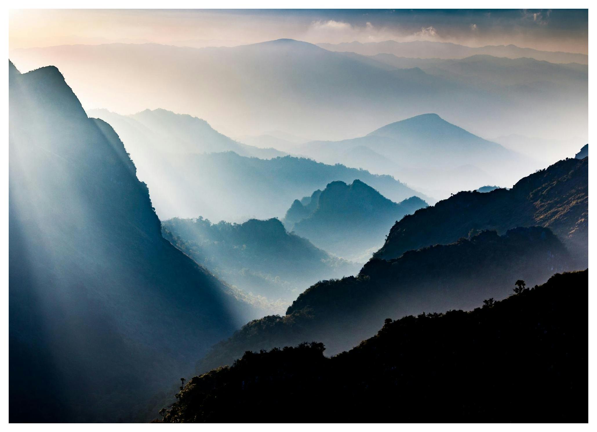 Prints - Foggy Mountain View Print (70x100 cm) - Nature prints