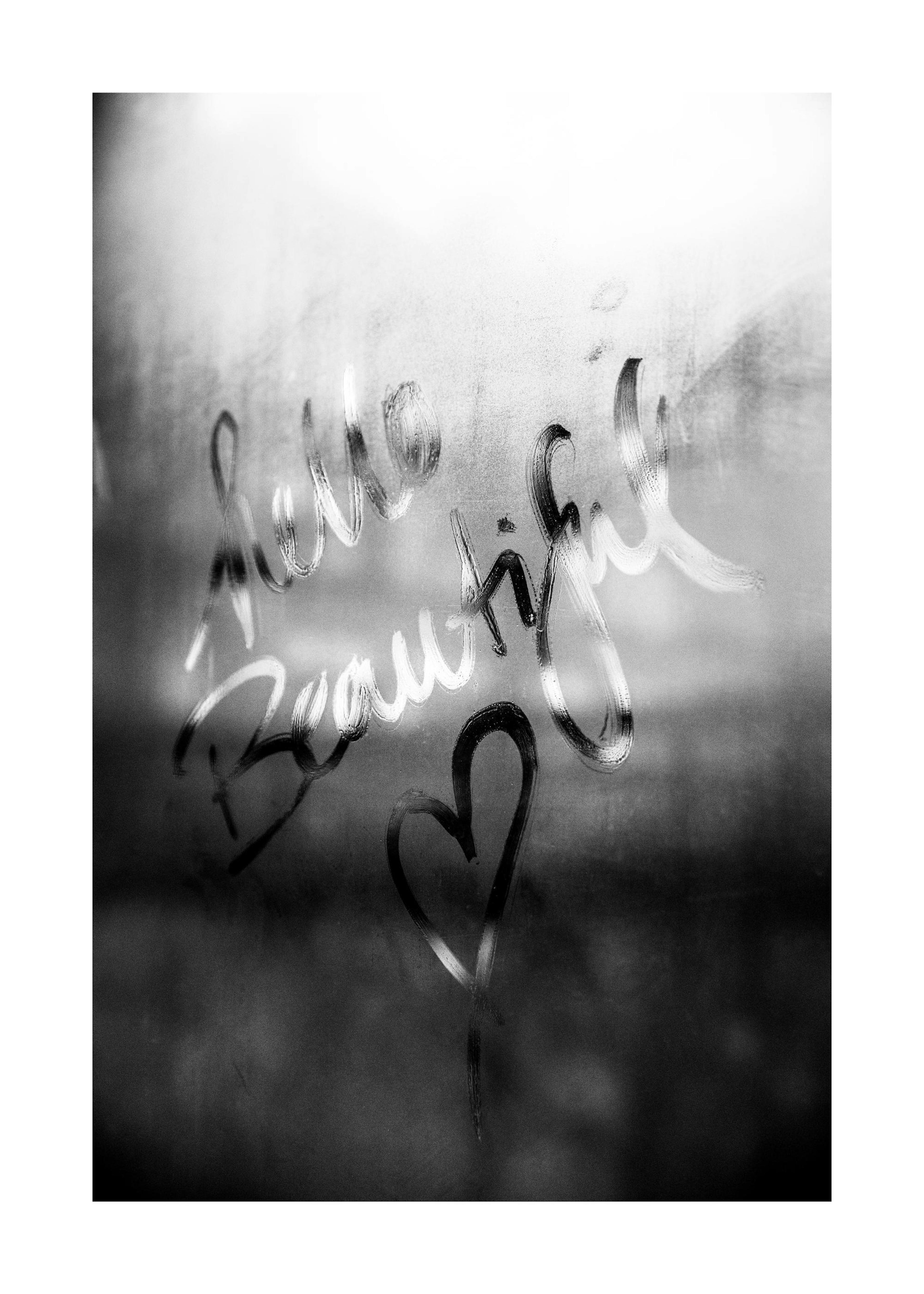 Message on a Window 포스터 0