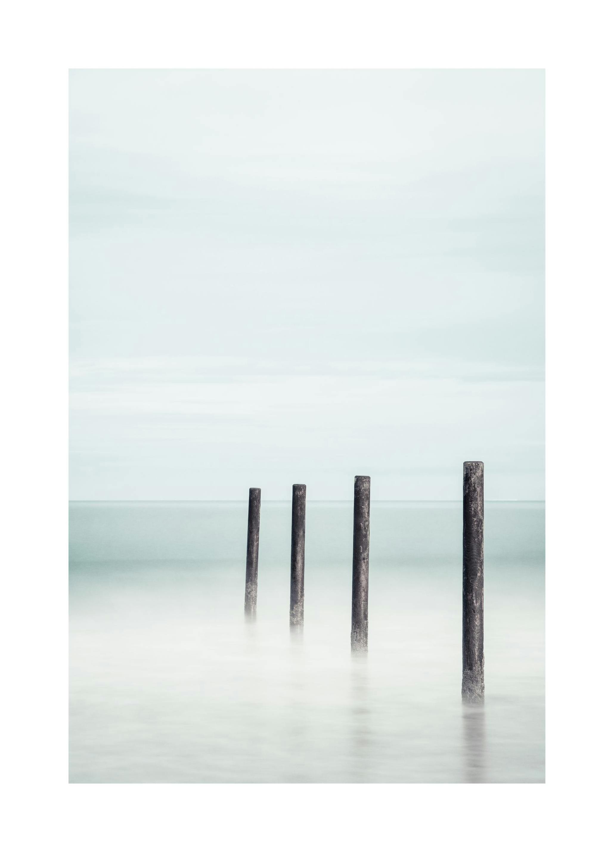 Poles at Tharon Beach Plakat (50x70 cm) - Plakater > Naturplakater