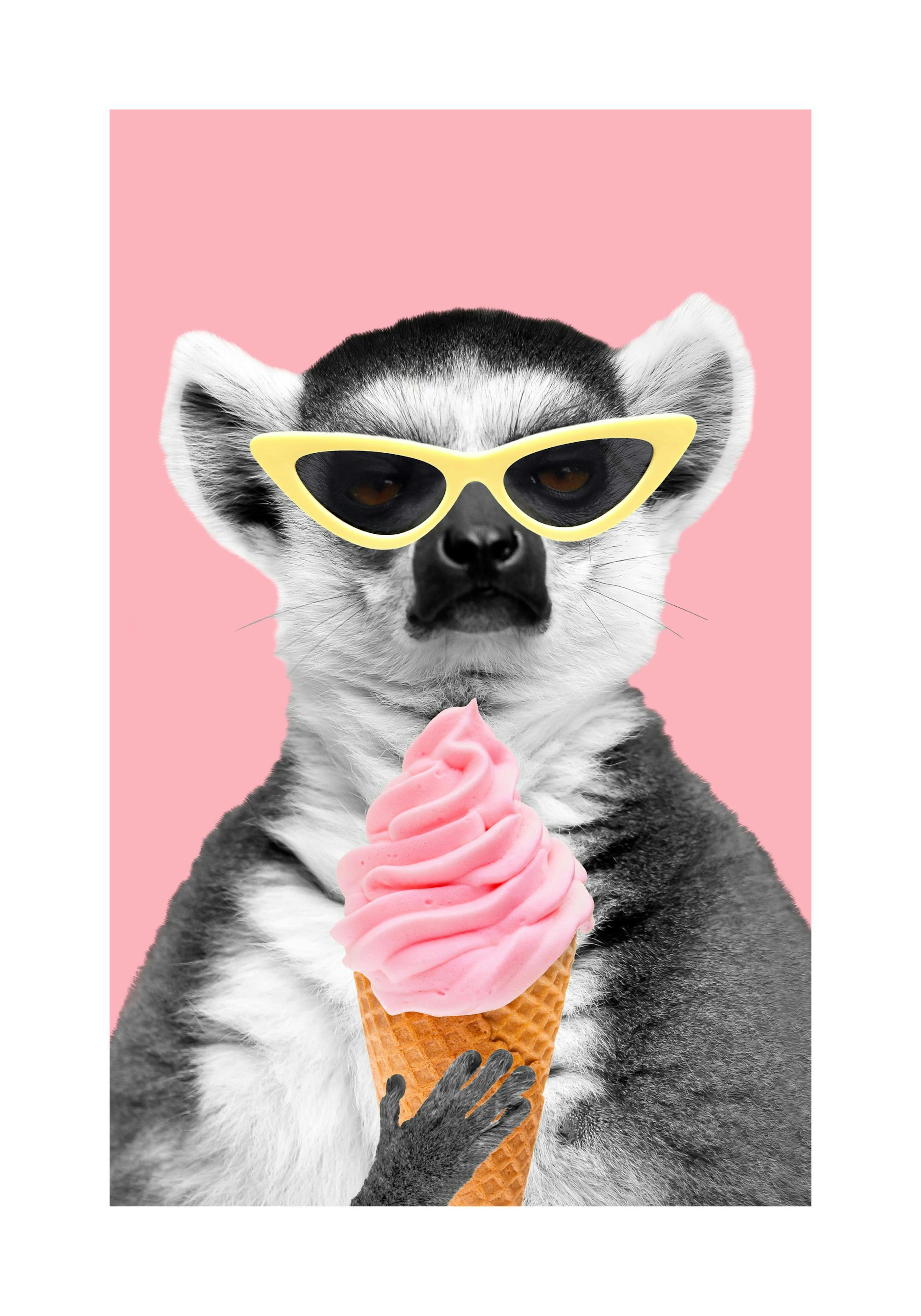 Lemur With Ice Cream Affiche
