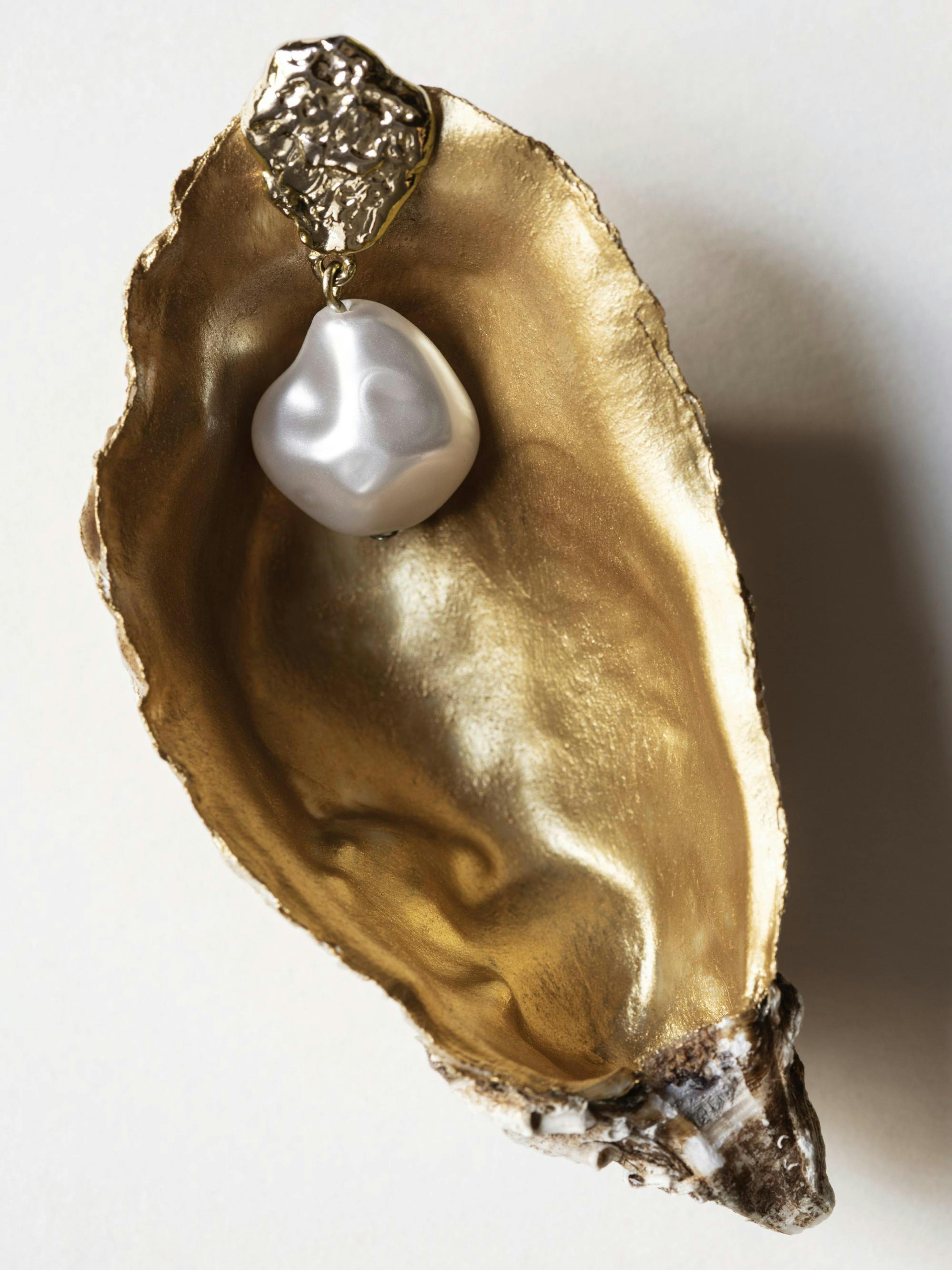 Golden Seashell Print
