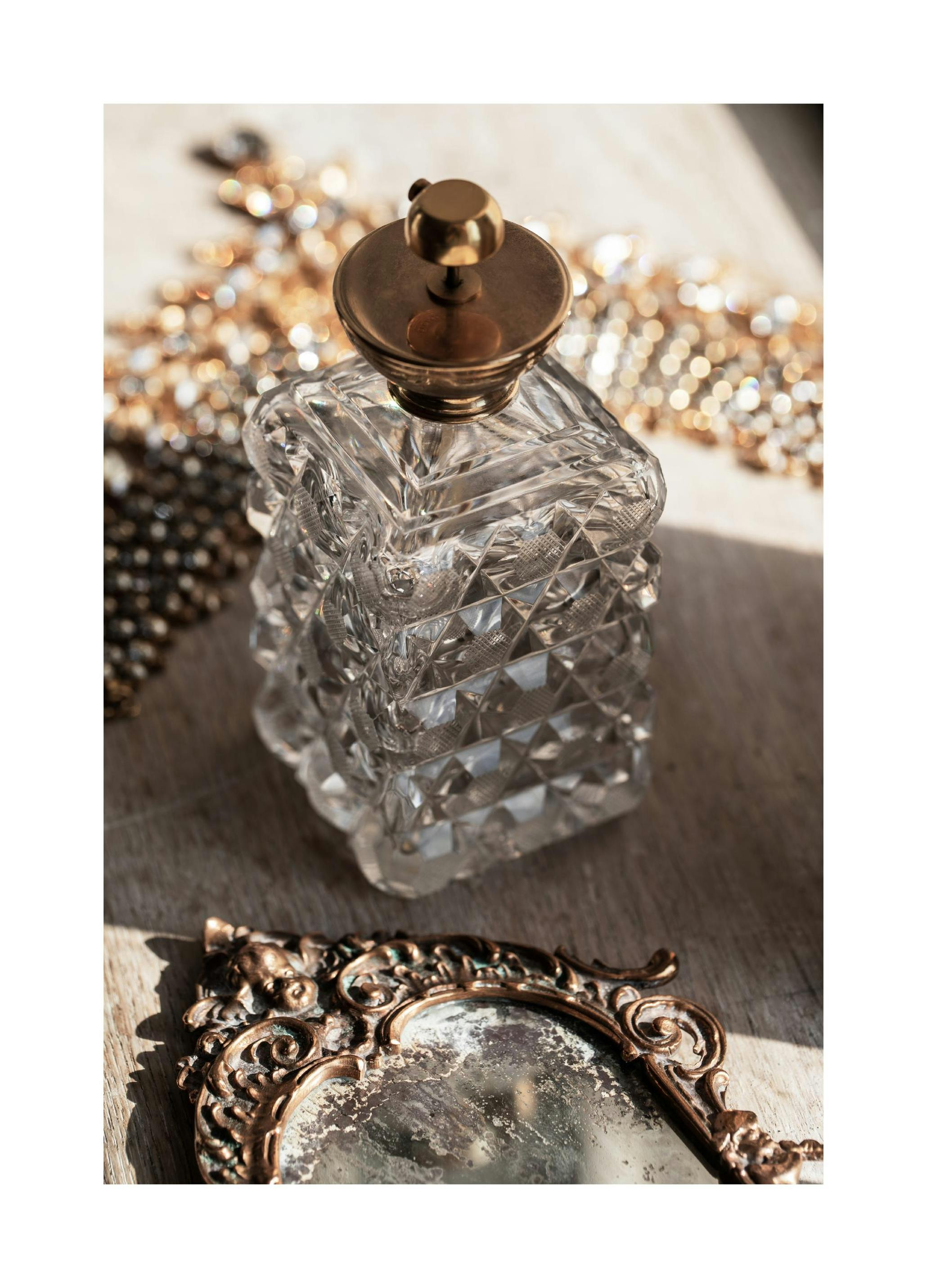 Prints - Old-Fashioned Beauty Print (21x30 cm) - Photography prints