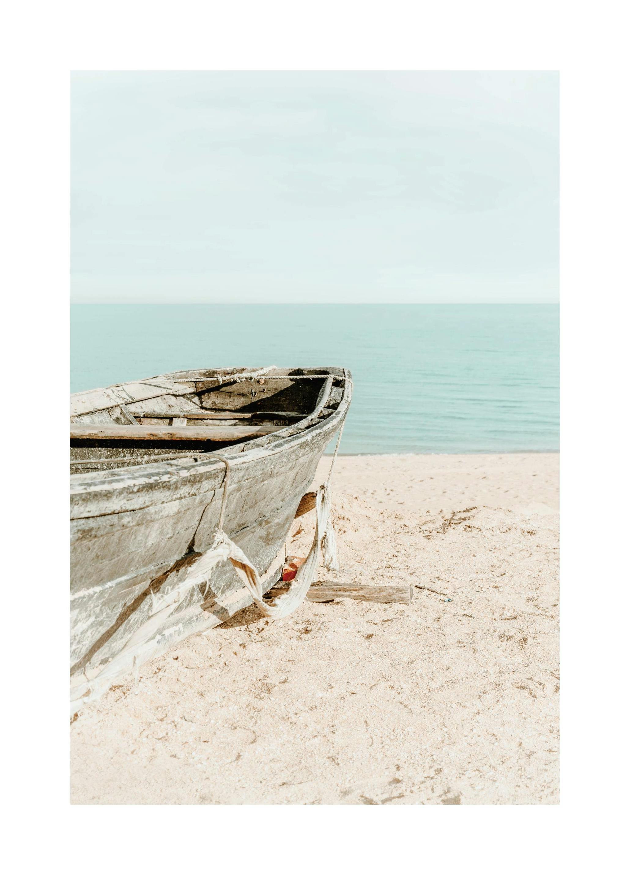 Boat on the Beach Poster (50x70 cm) - Fotokunst