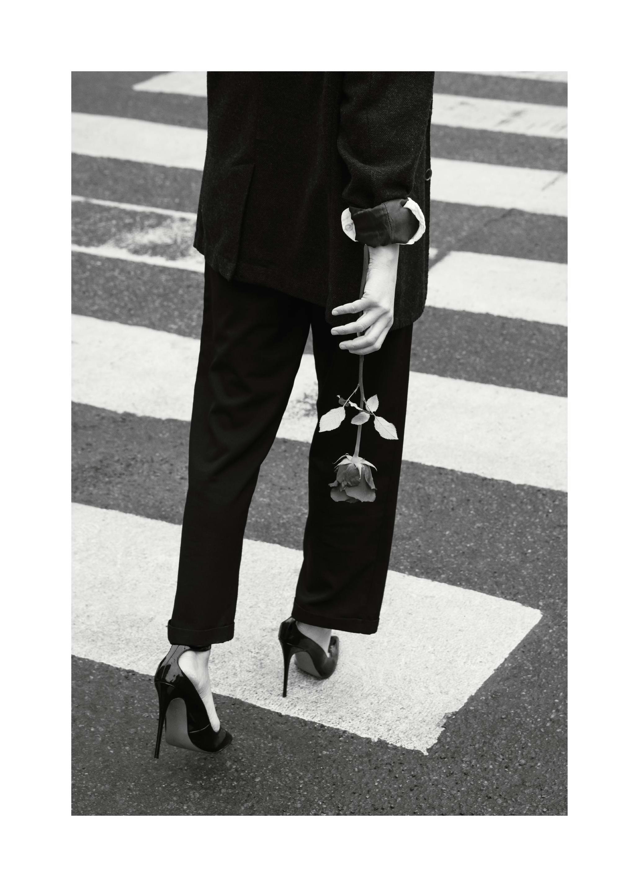Passing by Poster (50x70 cm) -  Fotografien