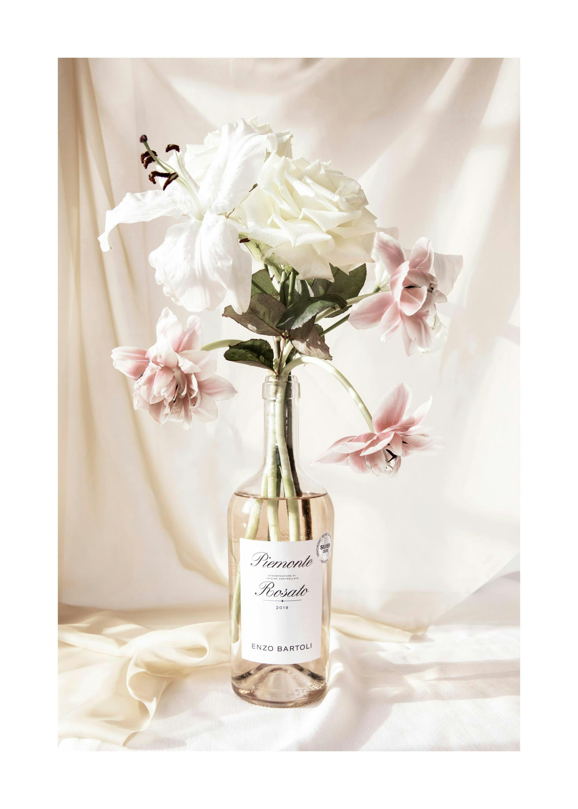 Rosé Flowers Poster 0