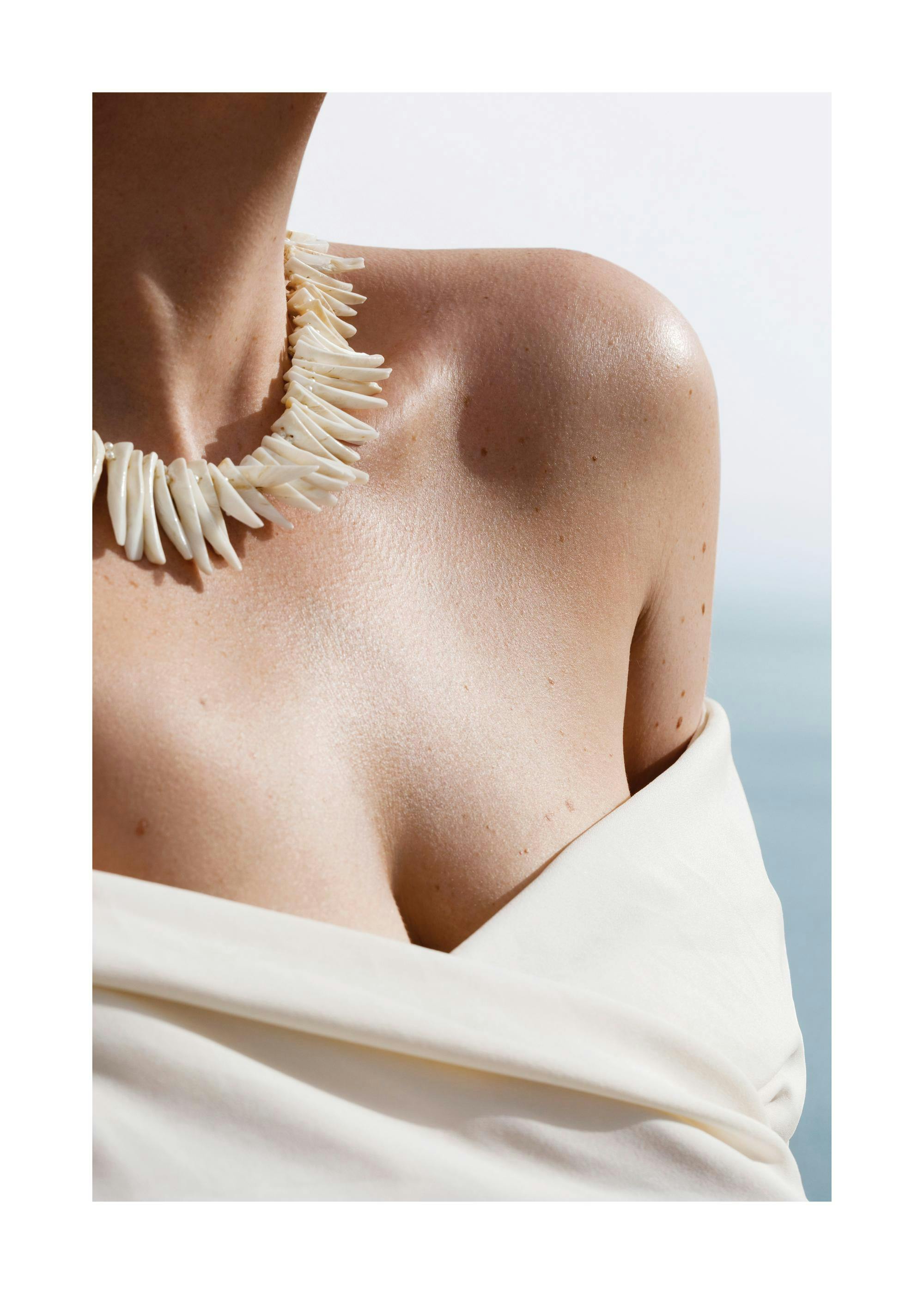 Seashell Shoulder Poster 0