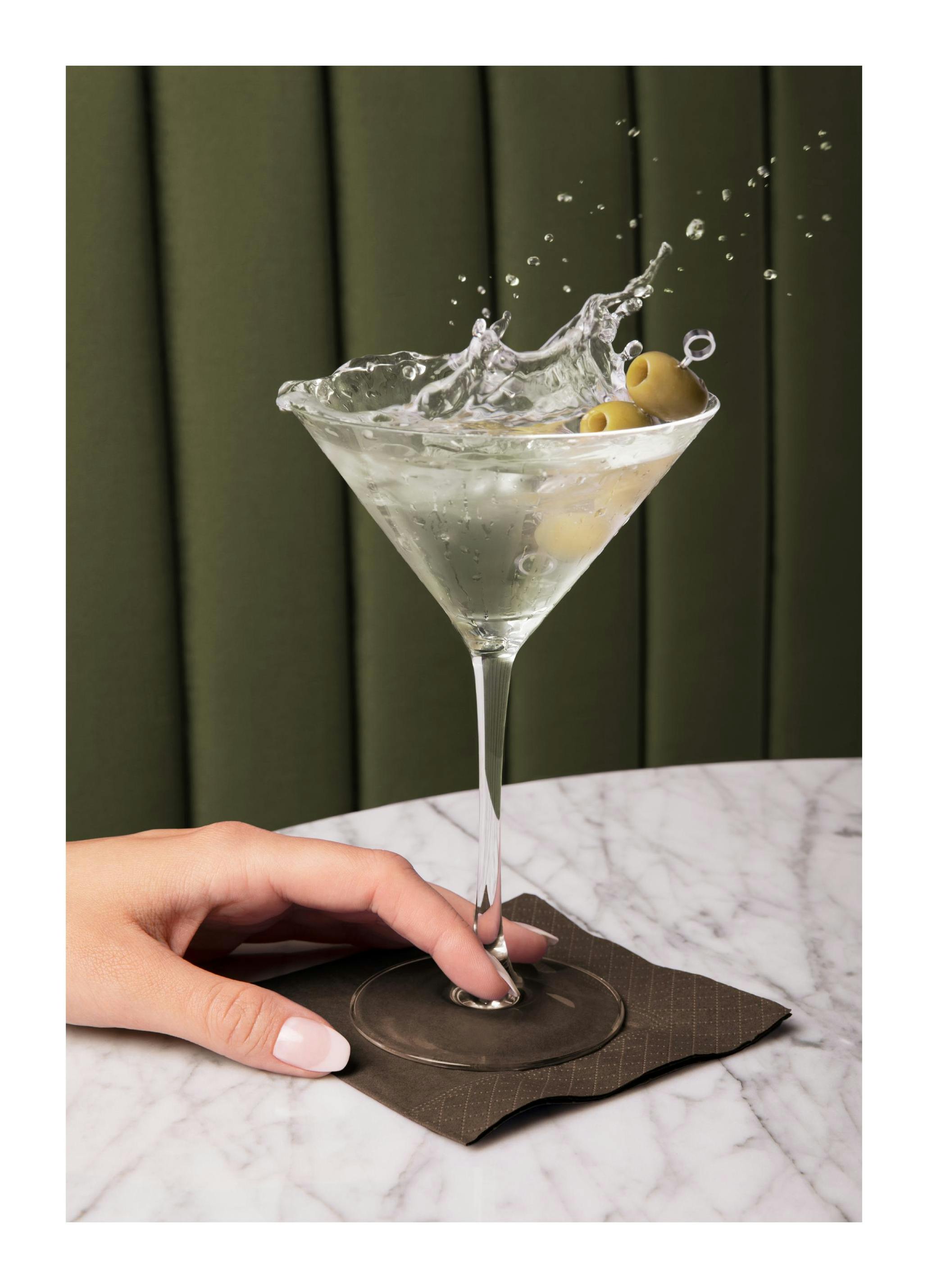 Shaken Not Stirred Poster (50x70 cm)-Poster