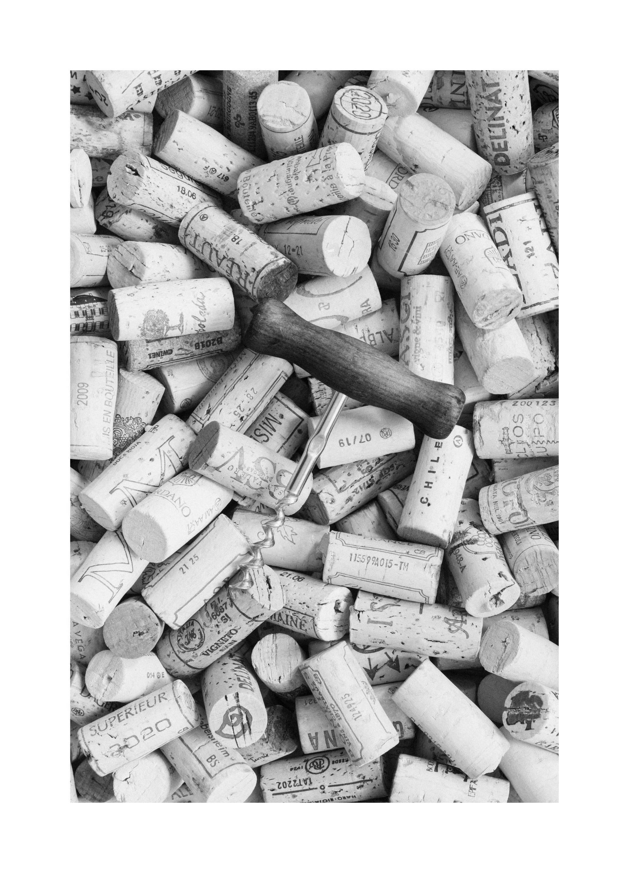 Wine Corks Print (50x70 cm)- Wine & Cocktails posters