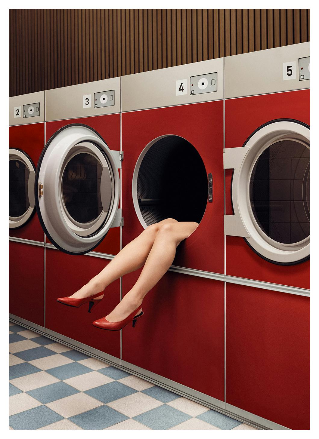 At the Laundromat Plakat (50x70 cm) - Plakater > Kunstplakater > Fotokunst