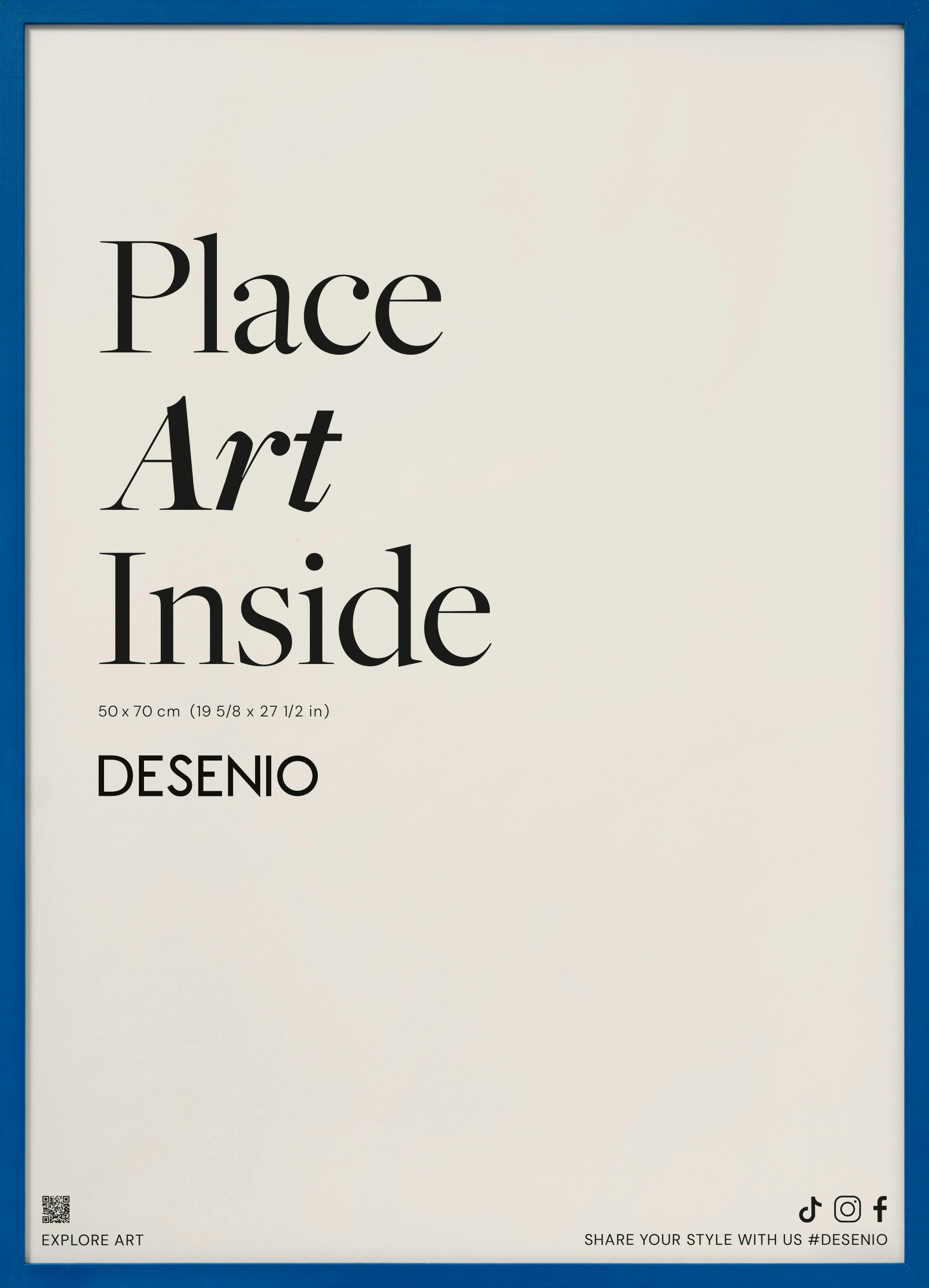 En plakat med teksten Place Art Inside i svart skrift på en lys bakgrunn, omgitt av en blå ramme.