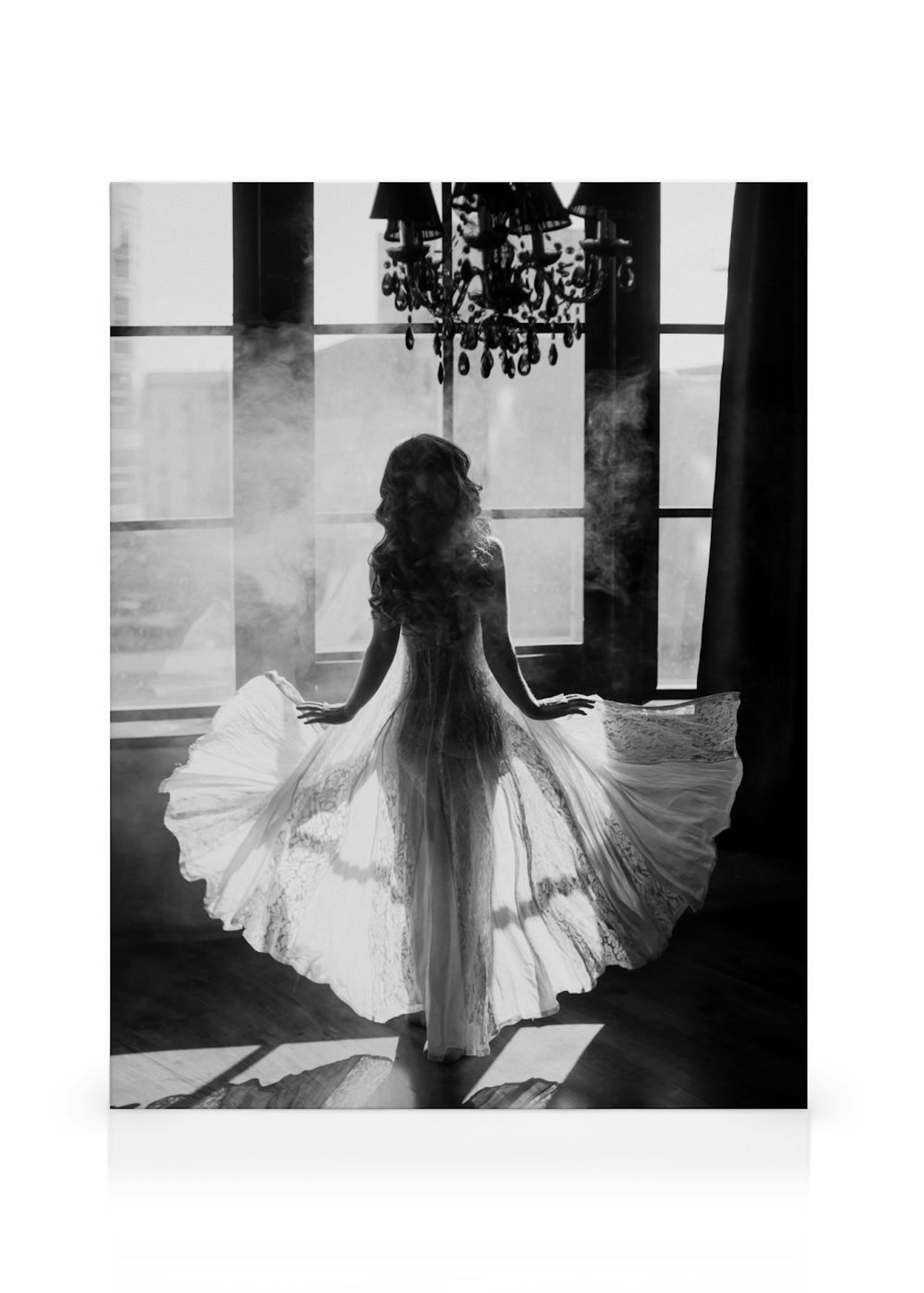 White Dress Kanvaasi