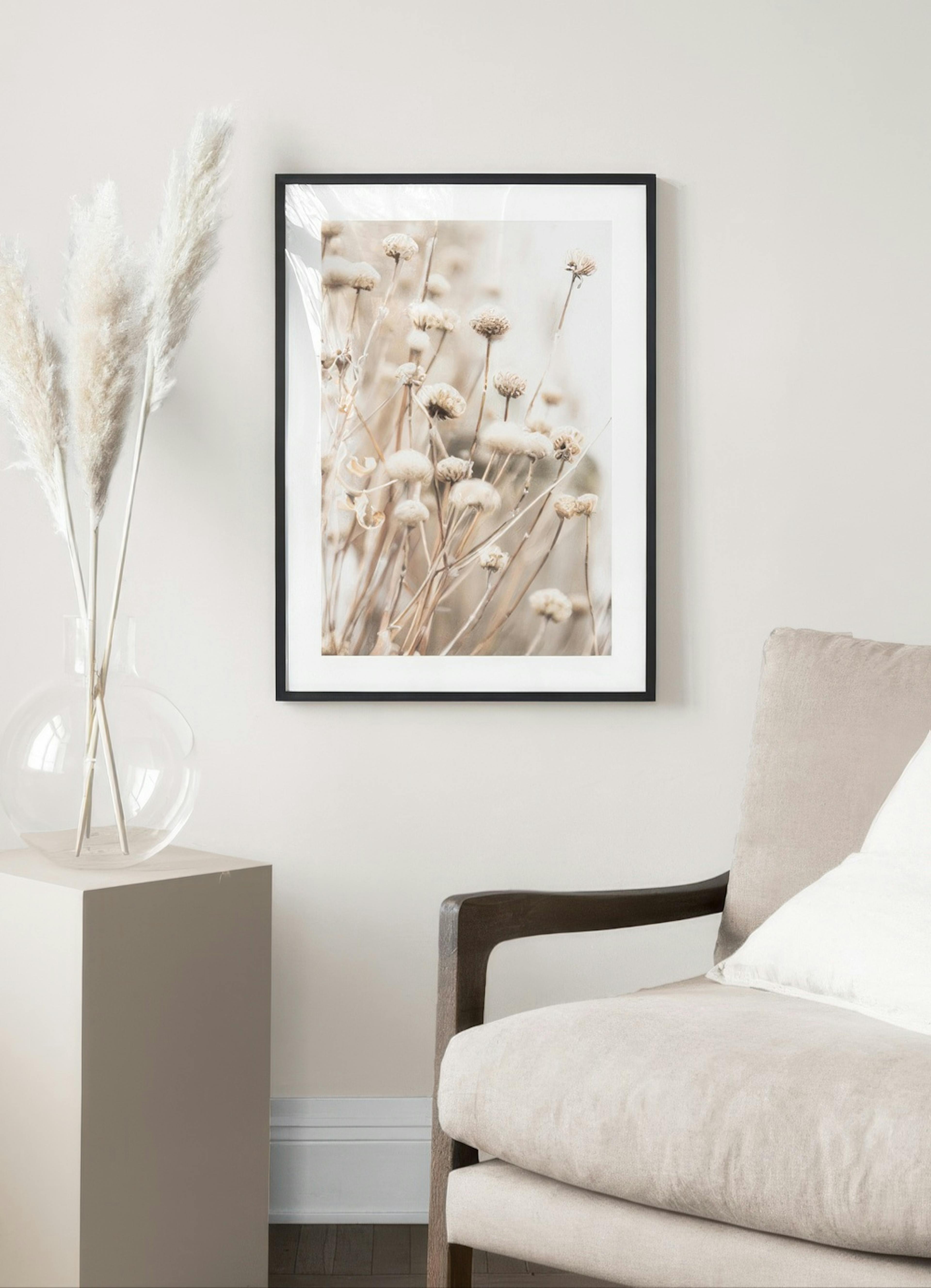 Delicate Dry Flowers 포스터