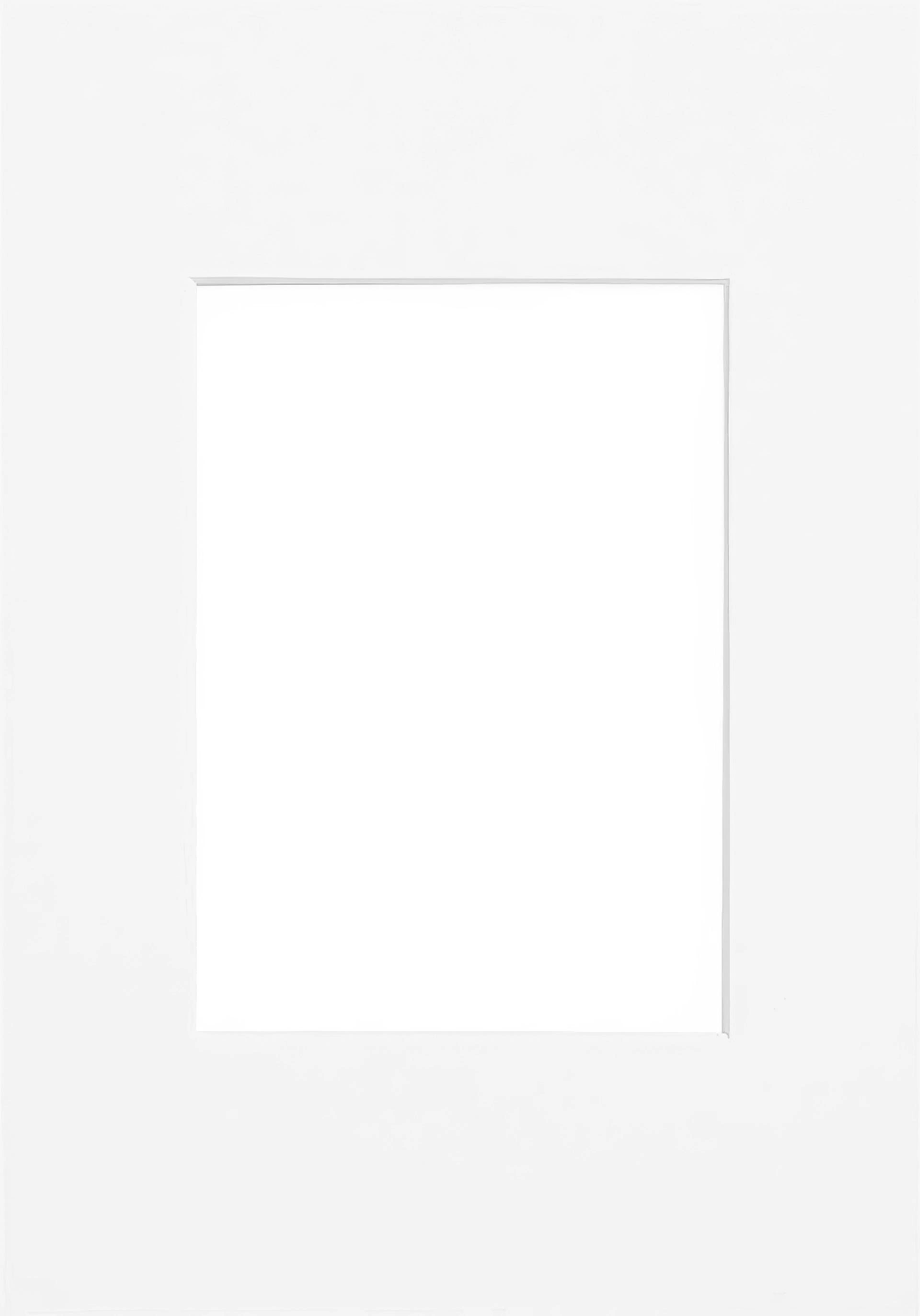 흰색 종이 매트가 있는 빈 포스터, 중앙에 사각형 개구부가 있습니다.