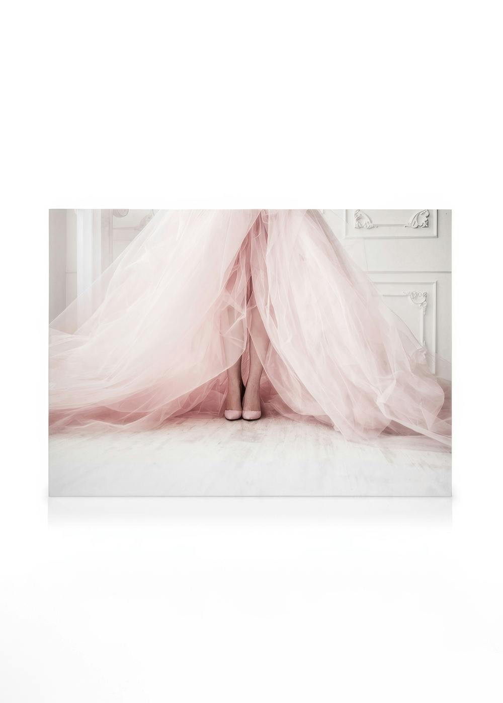 Canvas Schilderijen Pink Dress Canvas (30x40 cm - Fotolijst Zwart)