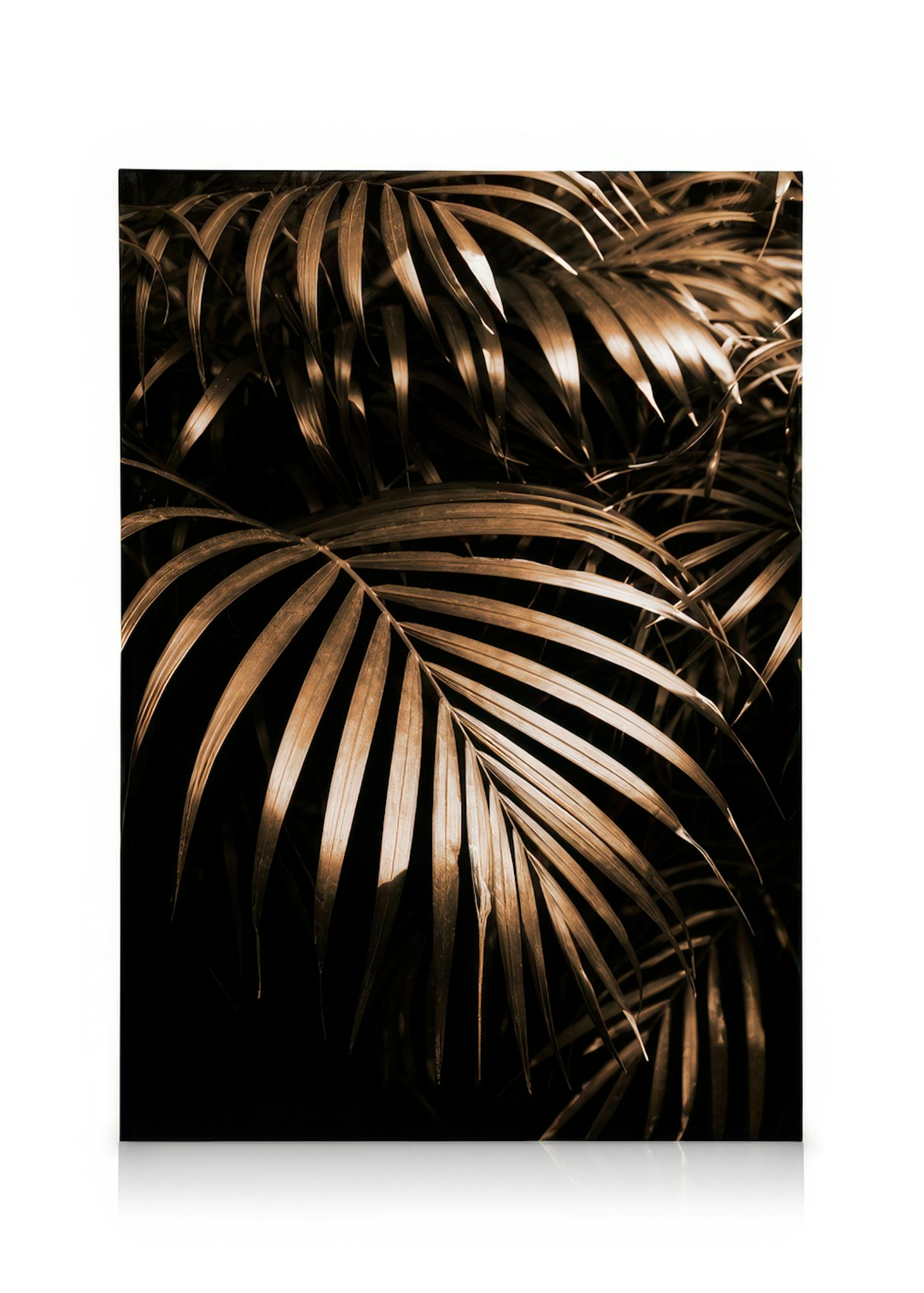 Gyldent botanisk lerret med detaljerte brune palmeblader i lag, mot en mørk bakgrunn som fremhever varme farger.