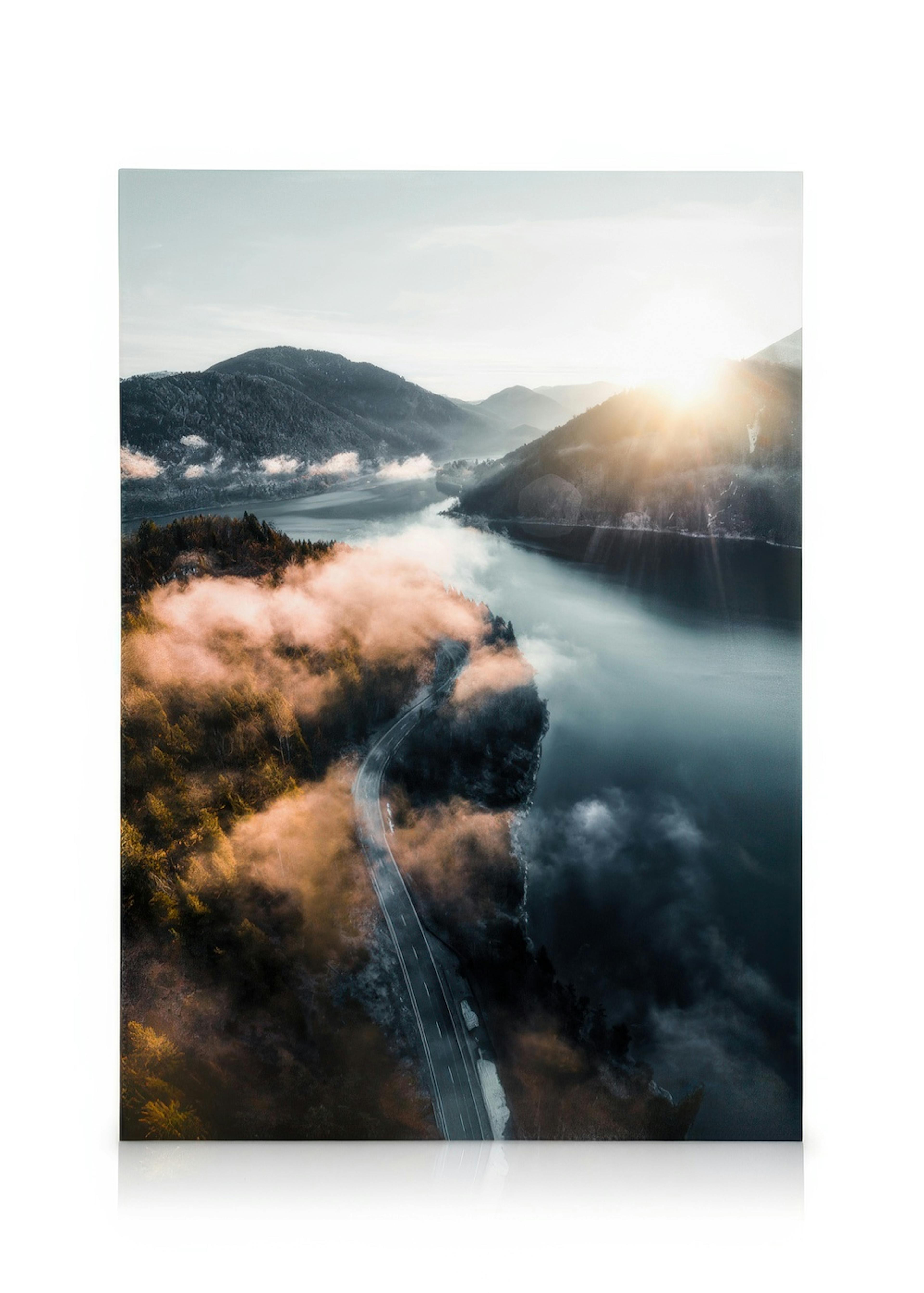 Clouds Over Lake Toile 0