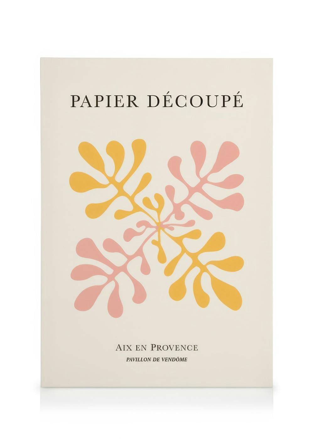 Plátno s růžovými a žlutými abstraktními listy ve stylu Matisse, nápis Papier Découpé.