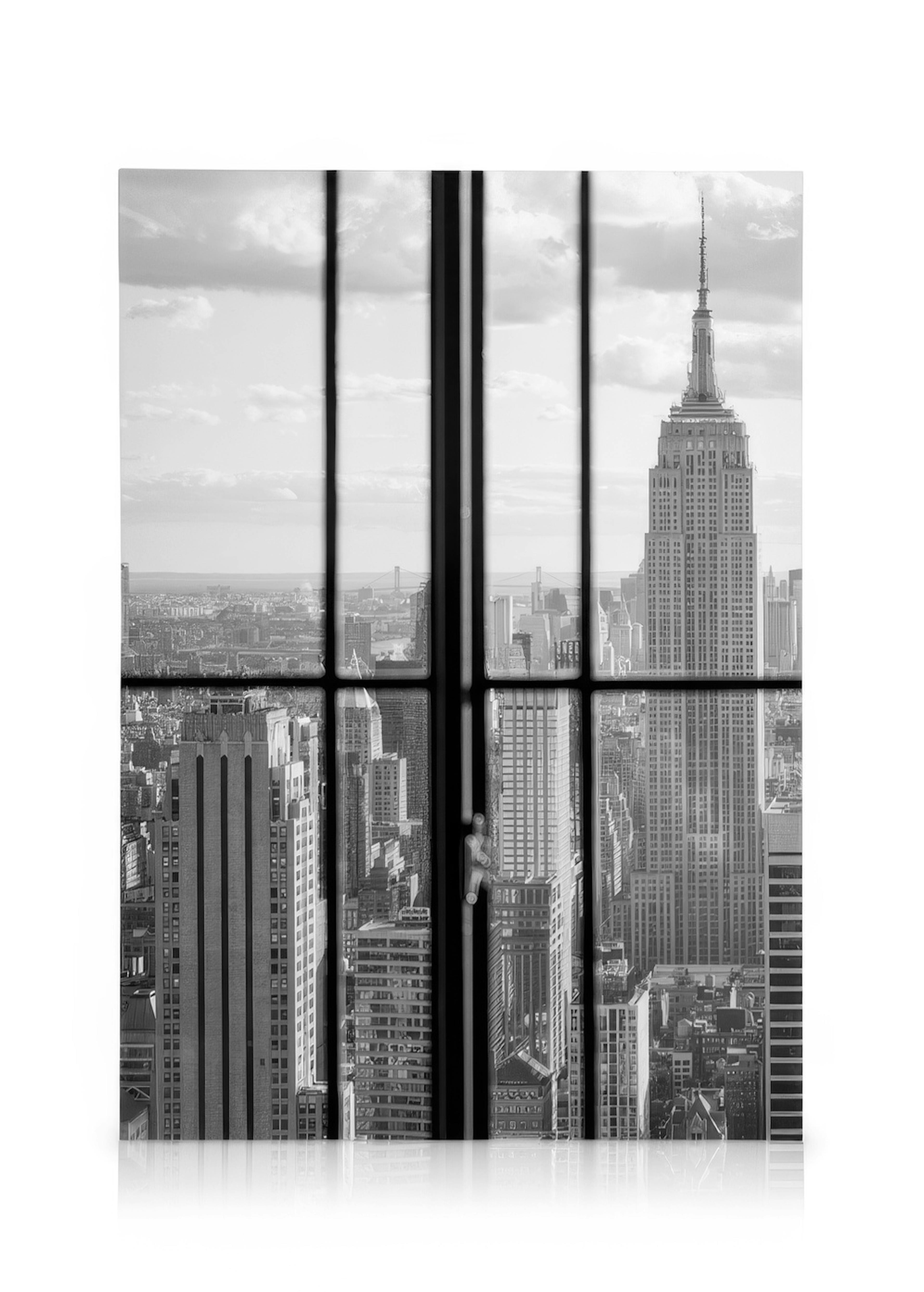 Manhattan Through a Window Kanvaasi 0