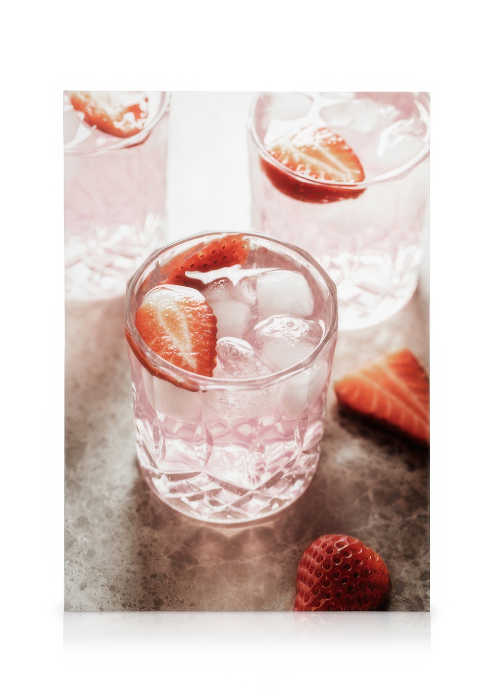 Erdbeergetränk Leinwandbild – Frisches Wandmotiv | Desenio