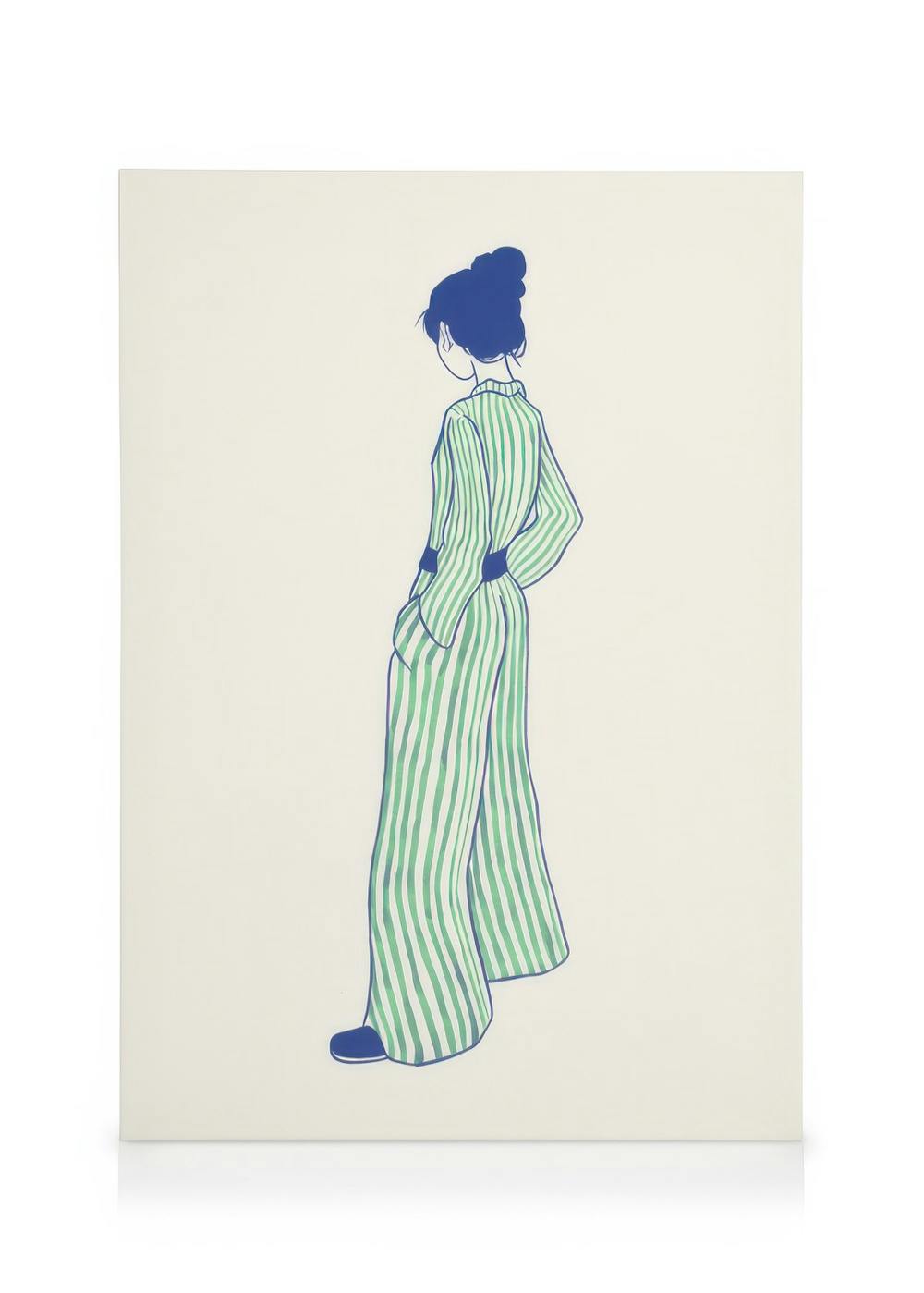 Toile minimaliste avec une personne en robe rayée verte sur fond beige, typographie épurée