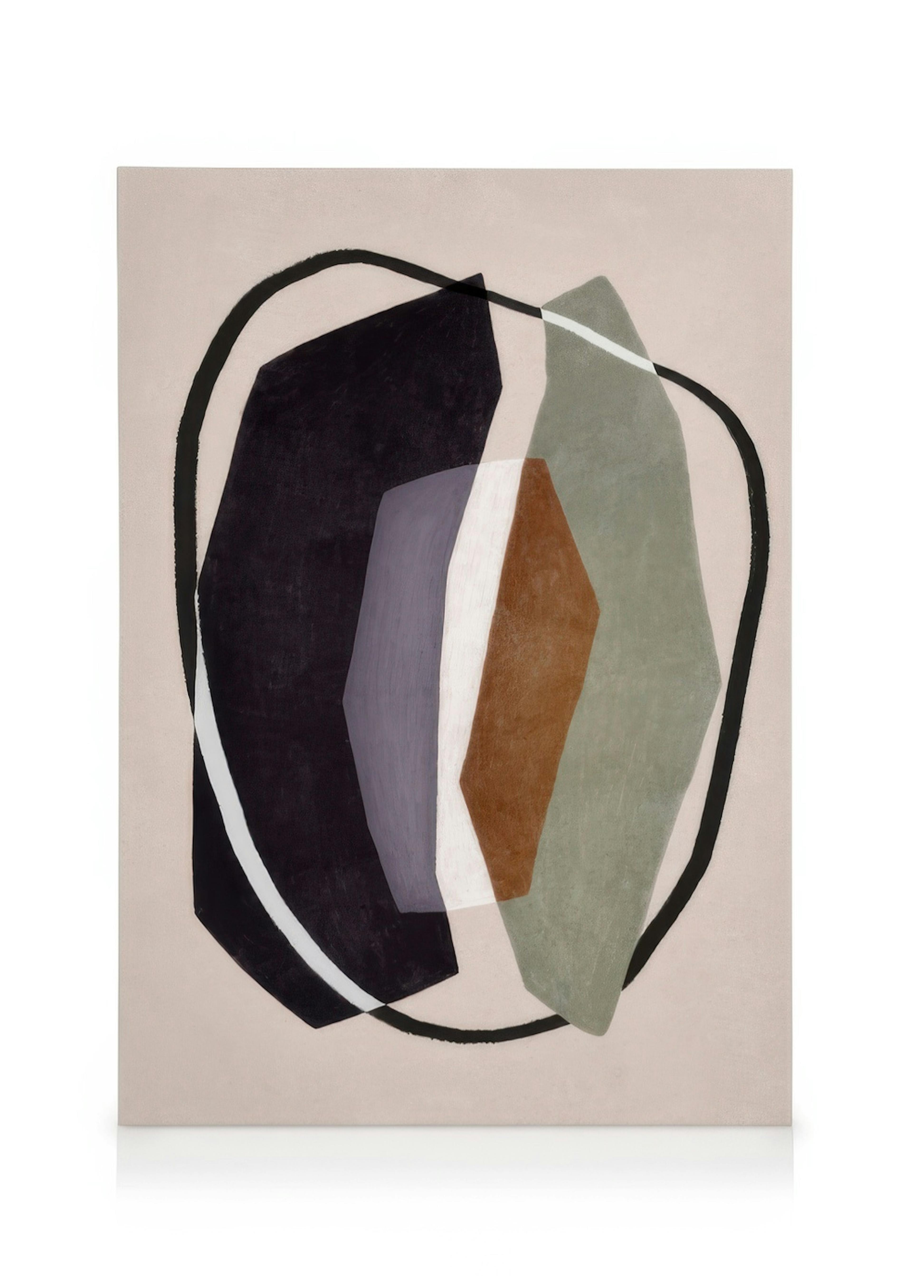 Abstrakt lerretsbilde med former i lilla, grått, hvitt, brunt, grønt på lys beige bakgrunn. Myke linjer, grov tekstur.