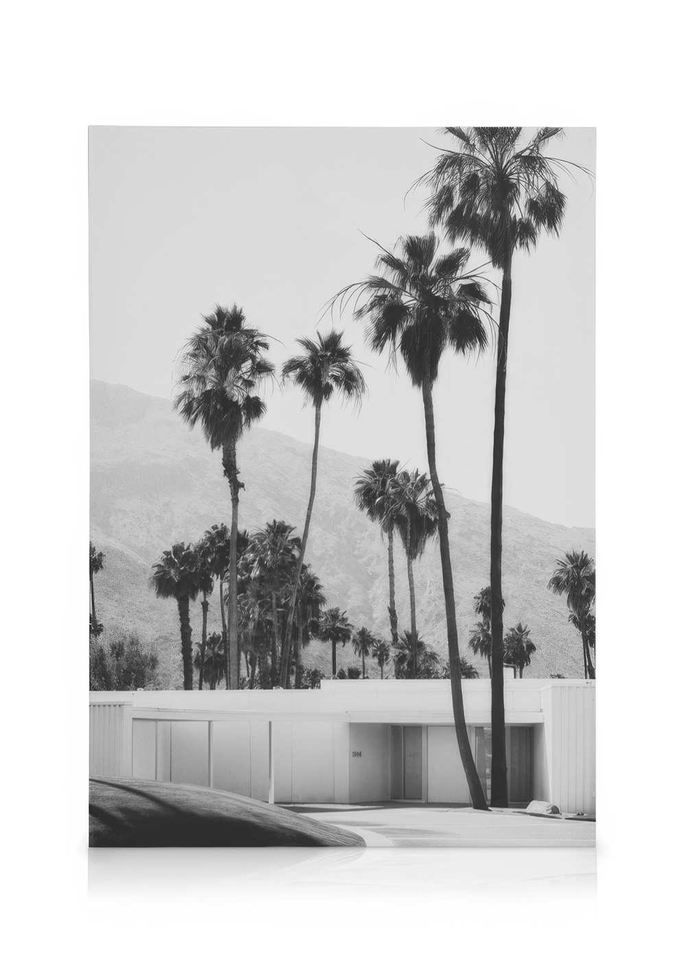 Desert House Lærred – Moderne sort-hvid kunst på lærred | Desenio.dk