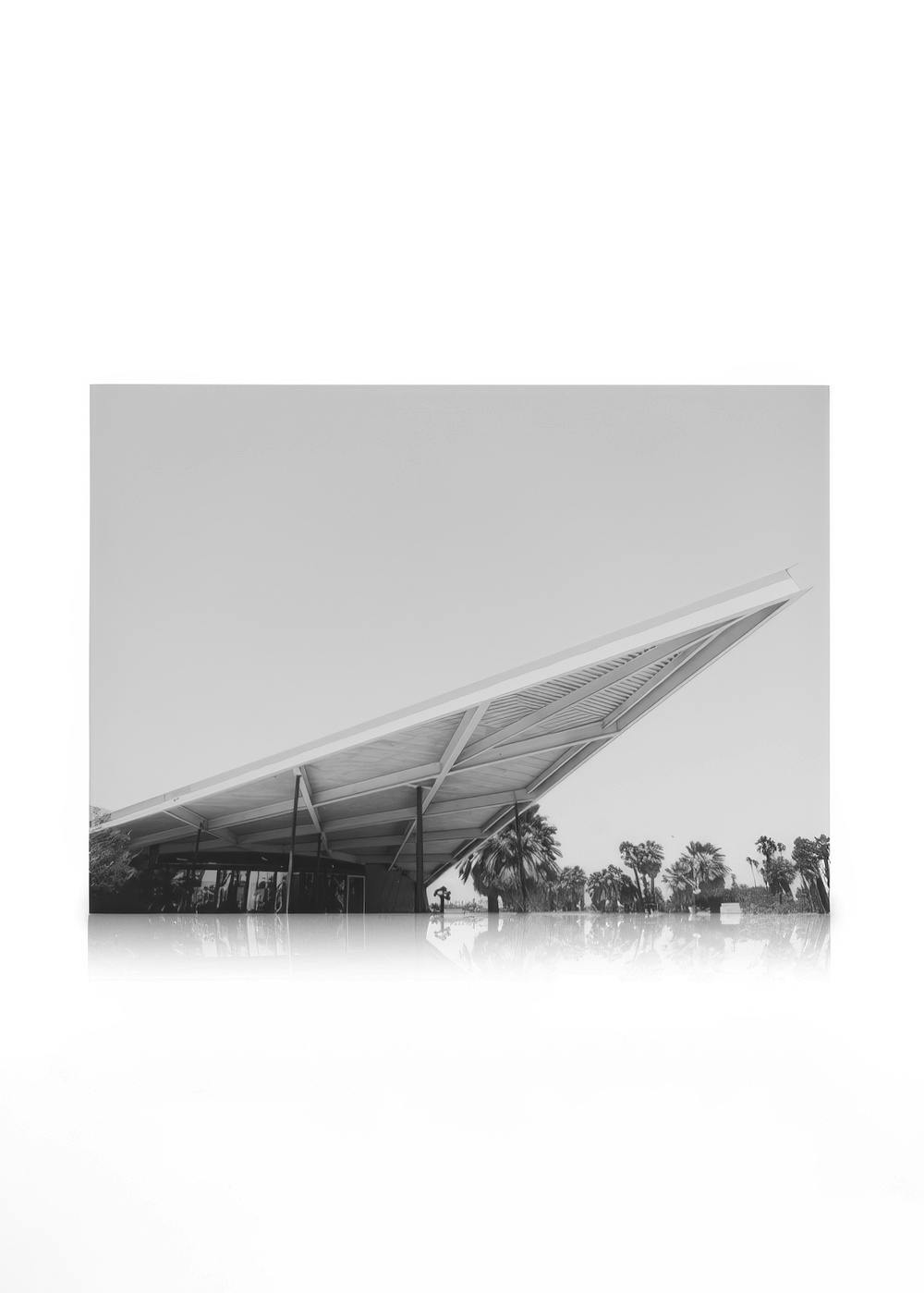 Palm Springs Gas Station Toile (30x40 cm - Cadre noir)  Noir et blanc