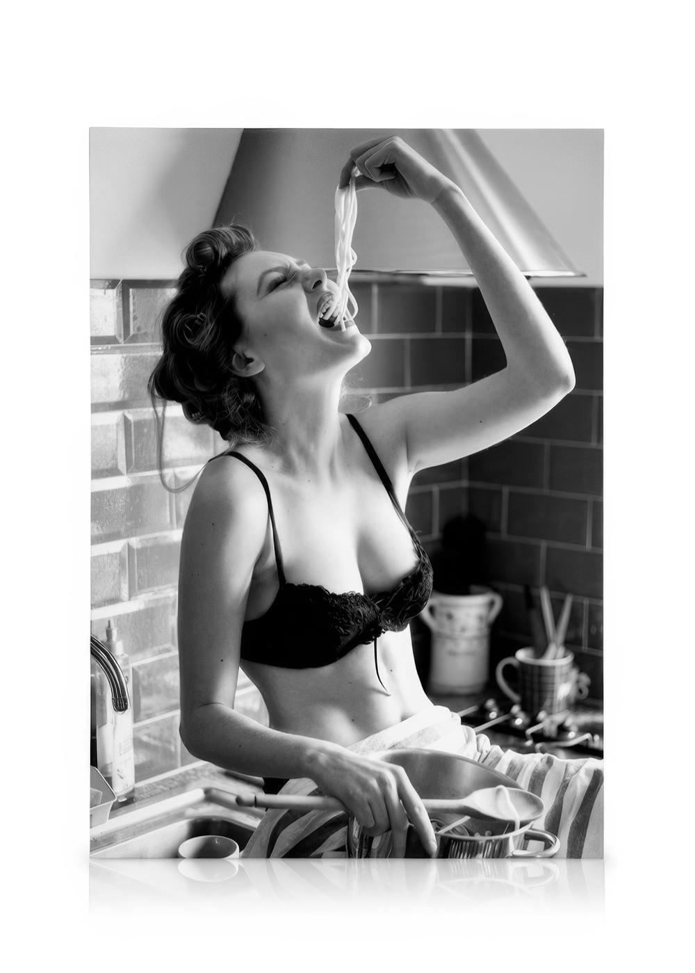Canvas Prints Pasta Moment Canvas print (50x70 cm - Oak Frame)