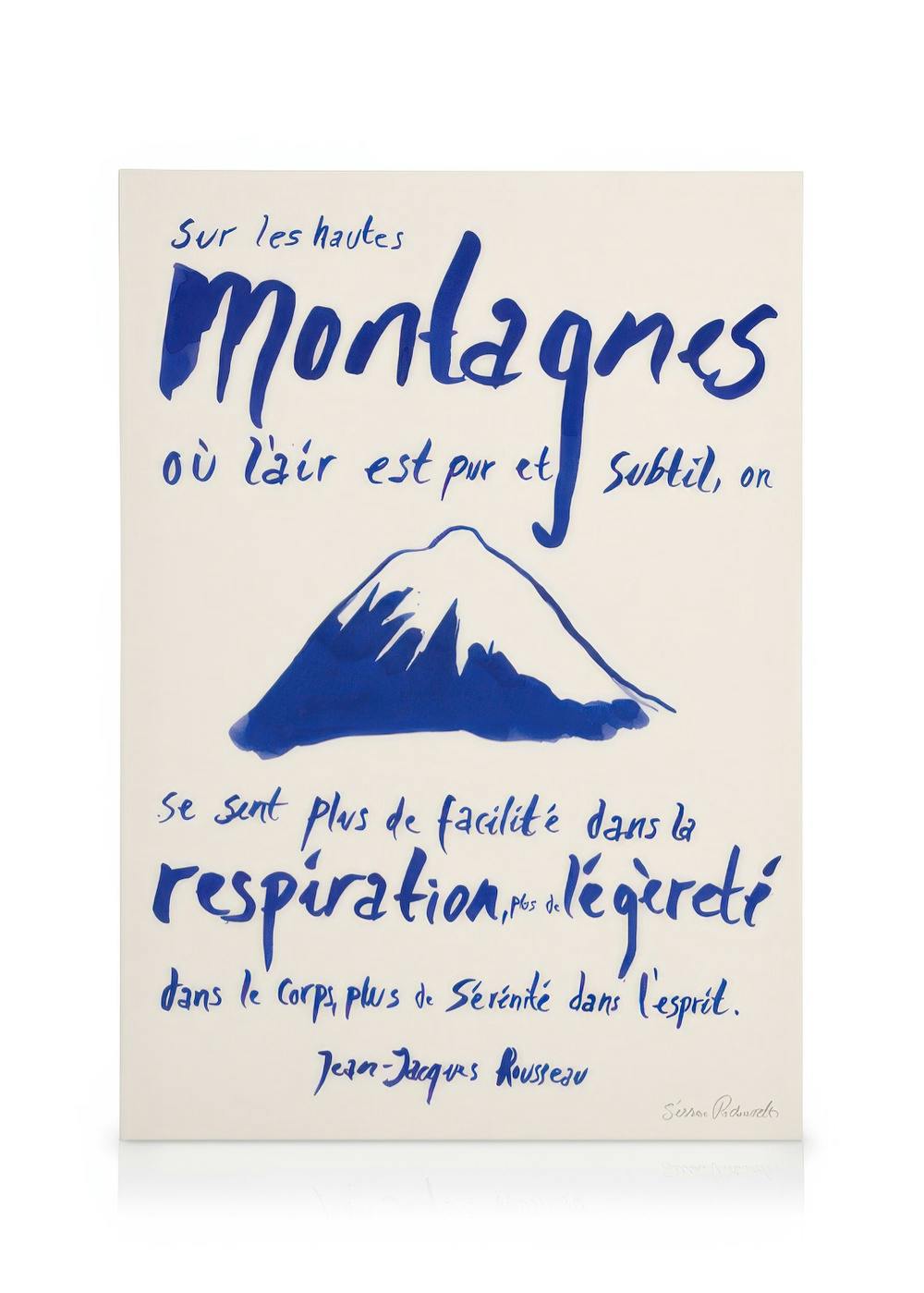 Toile avec une illustration de montagne bleue et du texte typographie en français, dont le mot Montagnes est écrit en grand.