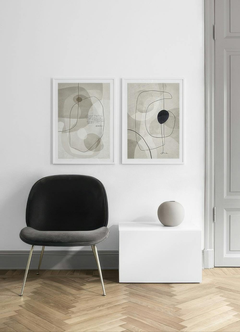 Lined papers gallery wall (ONE SIZE)