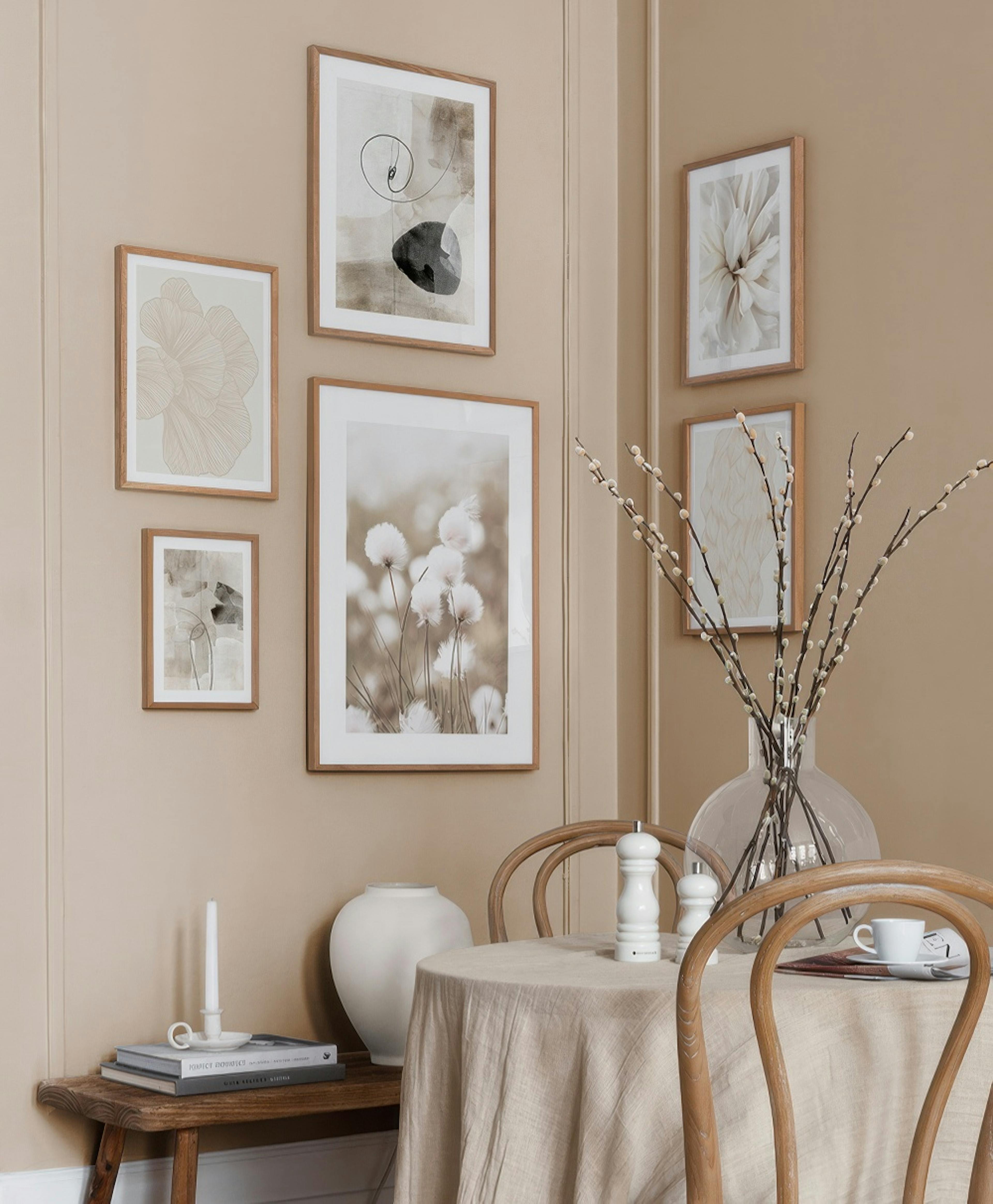 Cosy Dinner Corner gallery wall