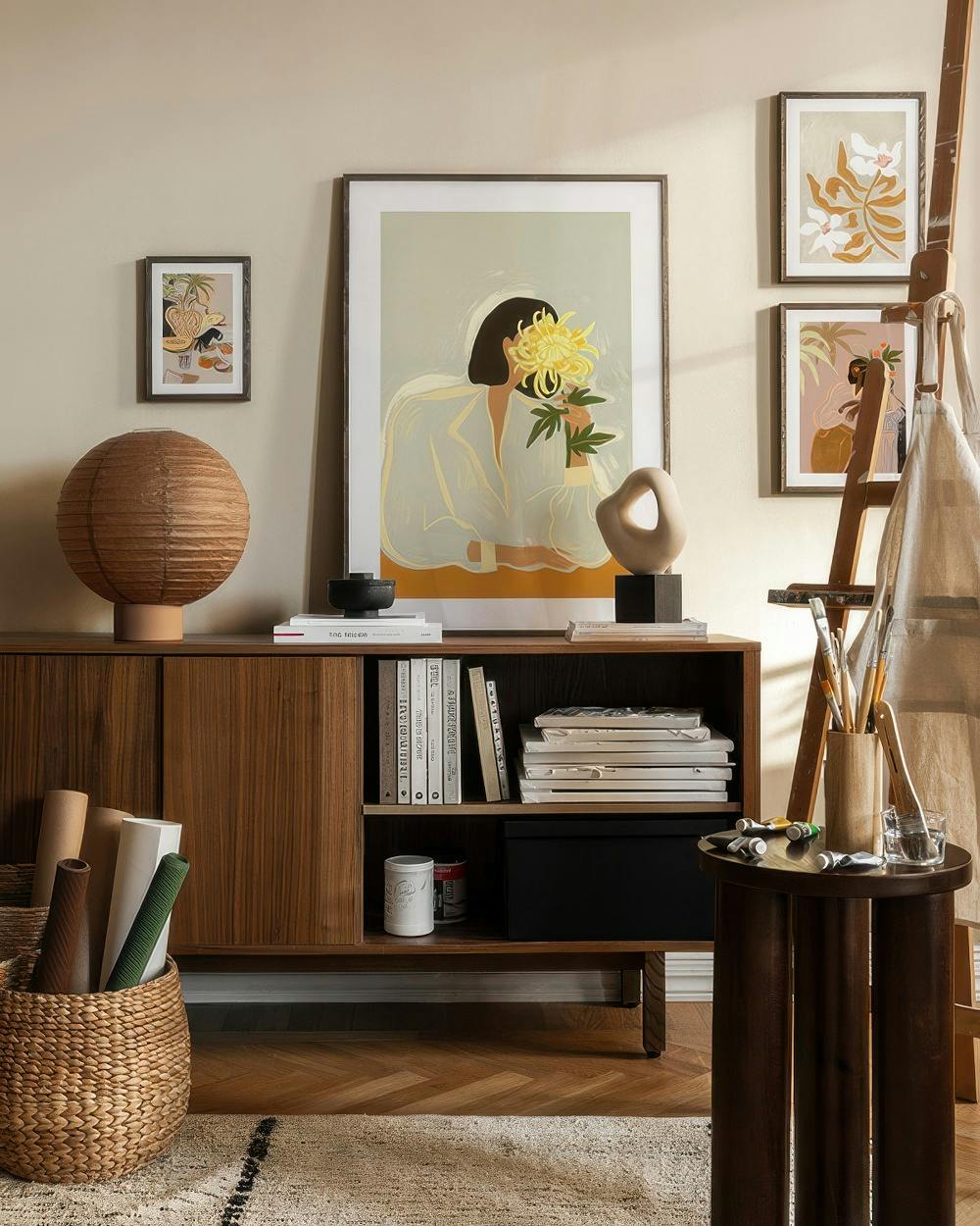 Arty Guava gallery wall (ONE SIZE)