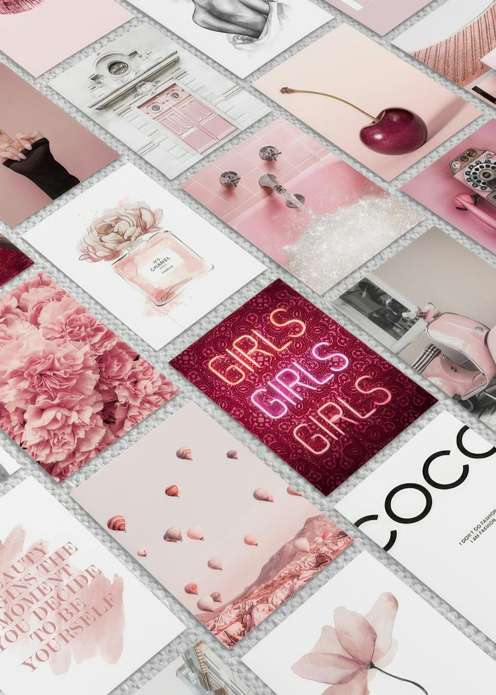 Kollagekit med 20 rosa mode- och skönhetsposters, inklusive illustrationer av Chanel parfym, pioner, körsbär, texttavlor och ros