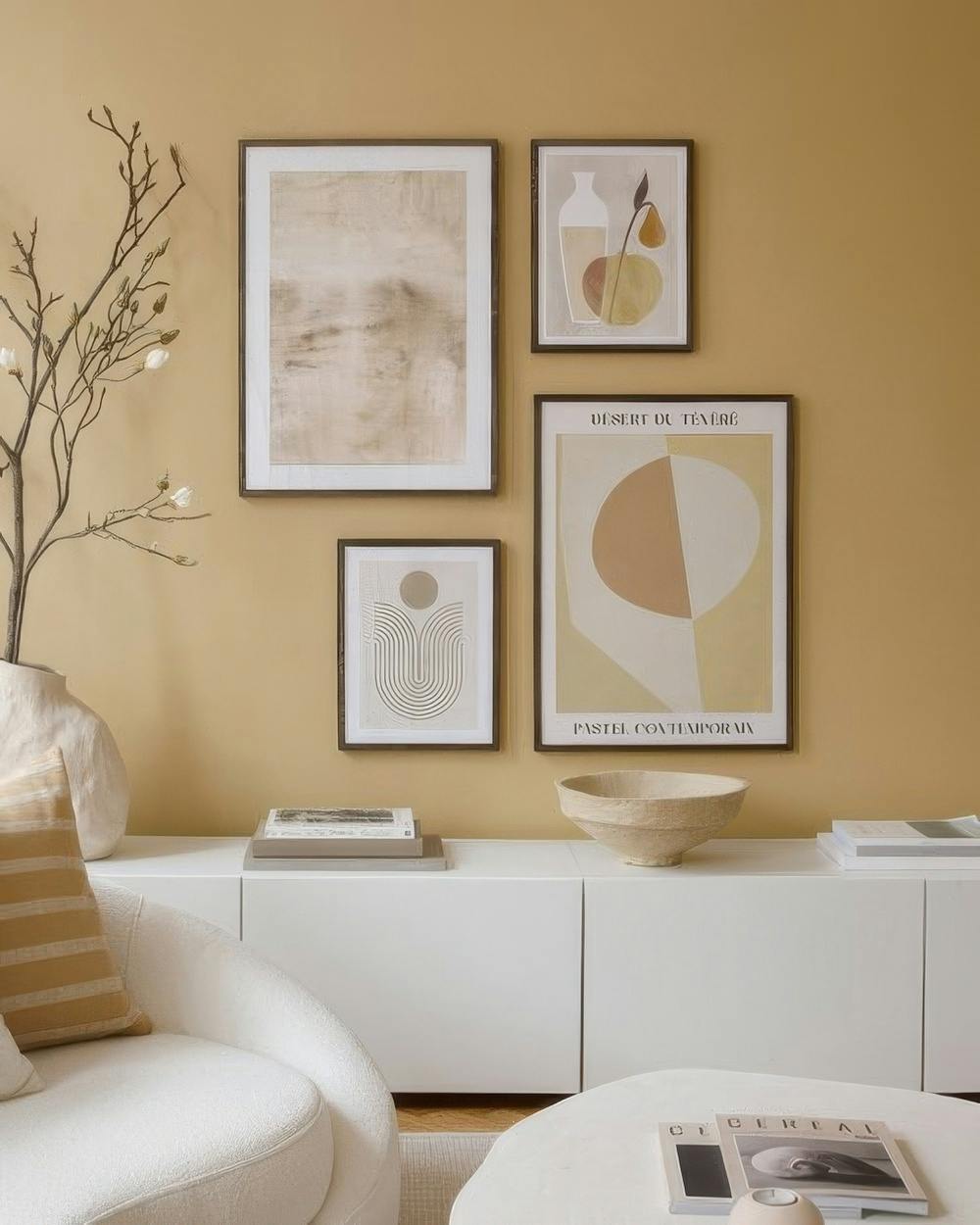 Pack de posters abstratos amarelos, formas gráficas e arte contemporânea em tons pastel. Perfeito para decoração de parede.