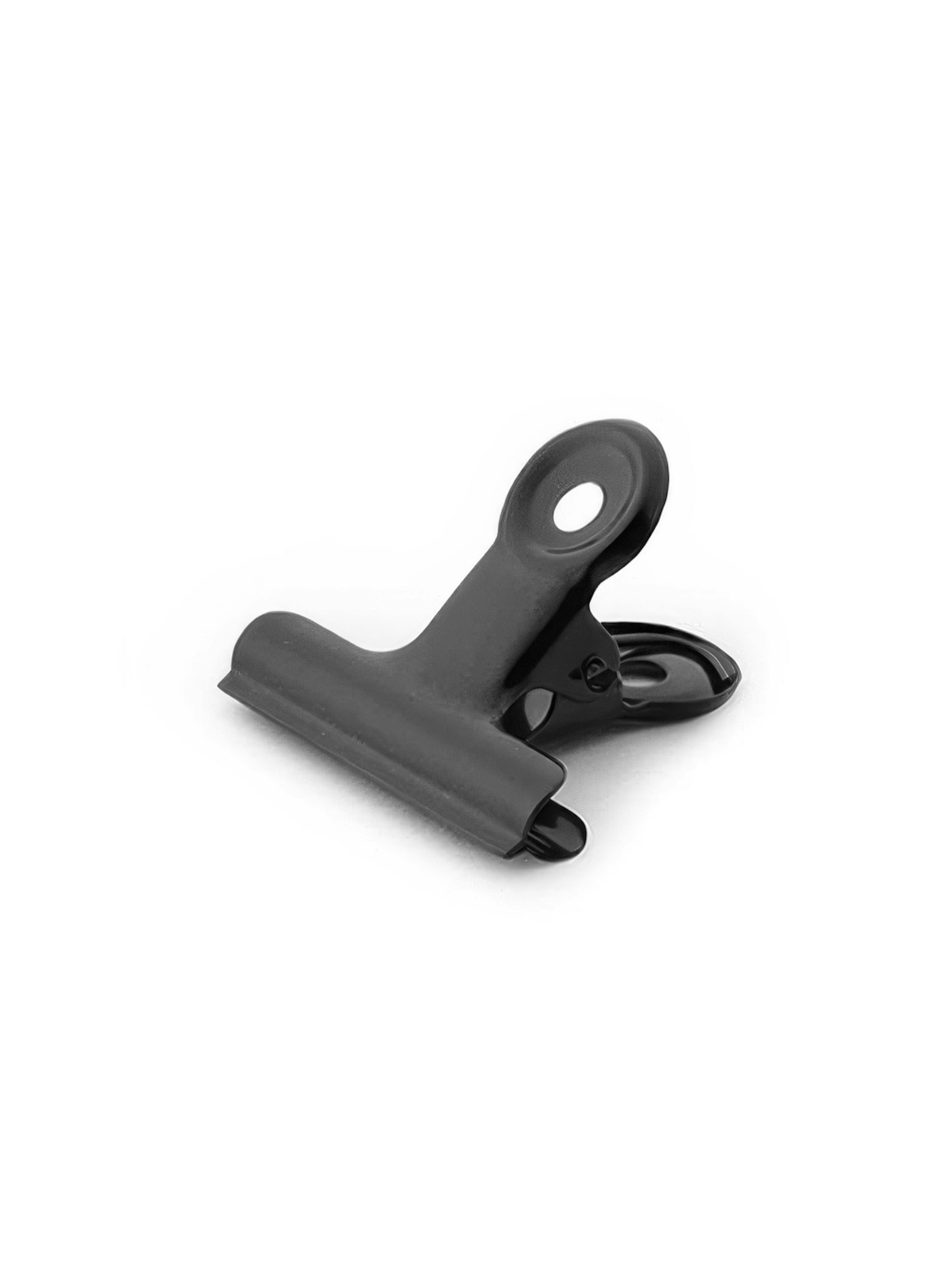 Poster clip black, Medium 0