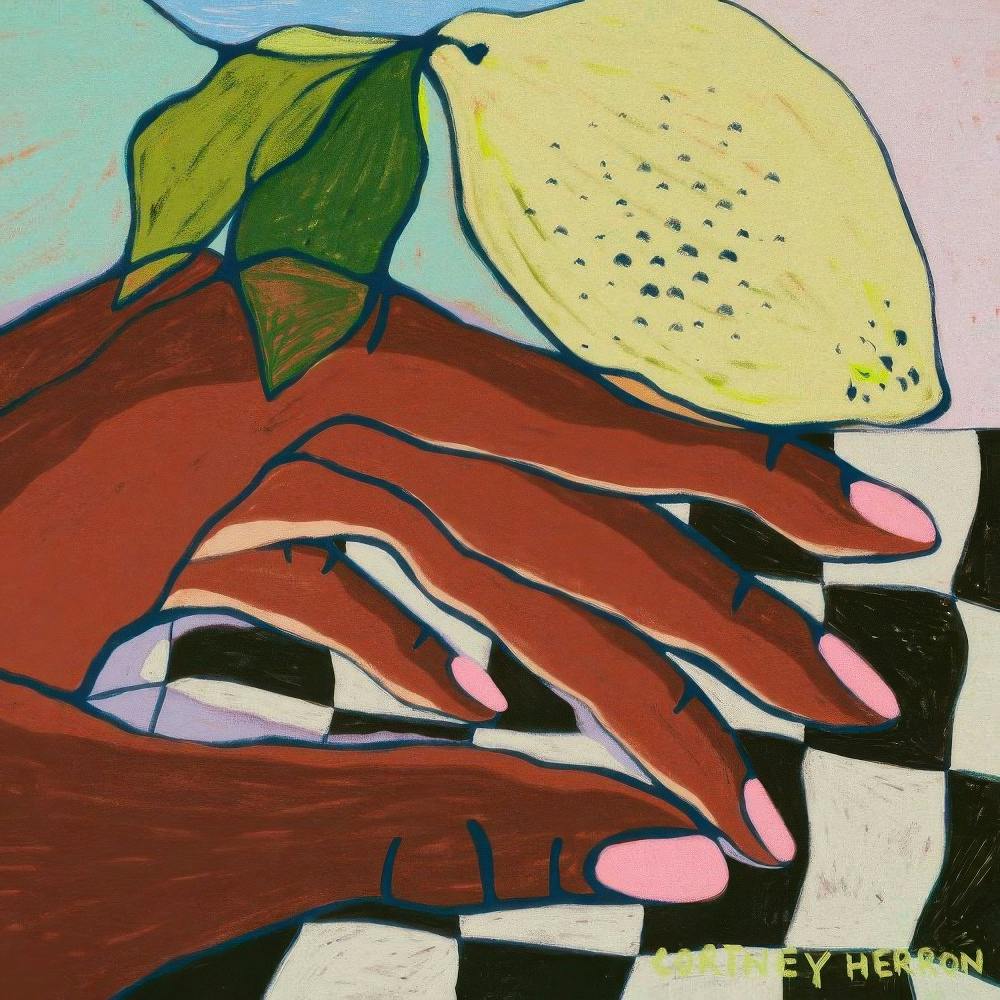 Póster de Cortney Herron: mano sosteniendo un limón, con hojas verdes, sobre un patrón de tablero de ajedrez, en tonos pastel.