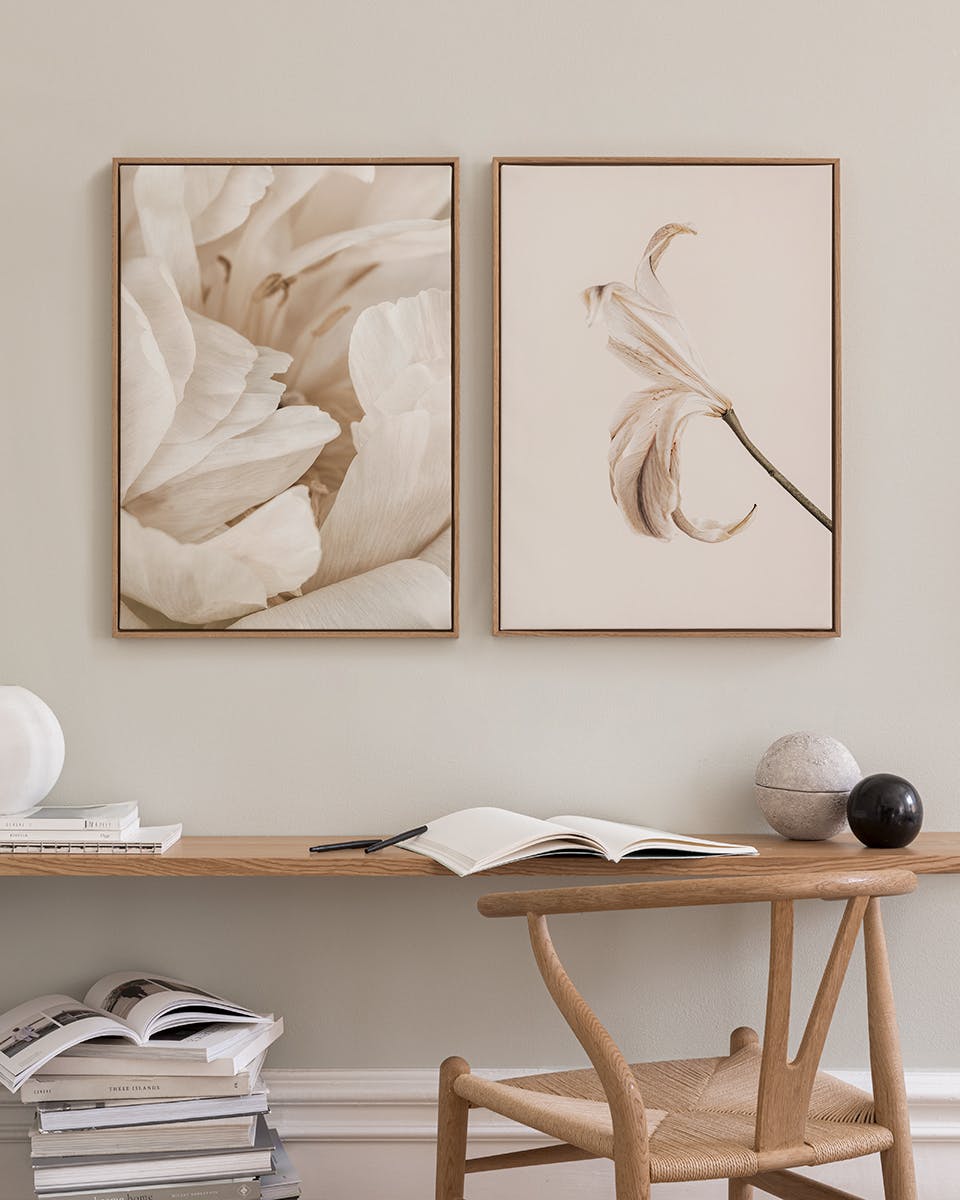 Canvas Prints Soft Lily Canvas Duo (50x70 cm - Oak Frame)