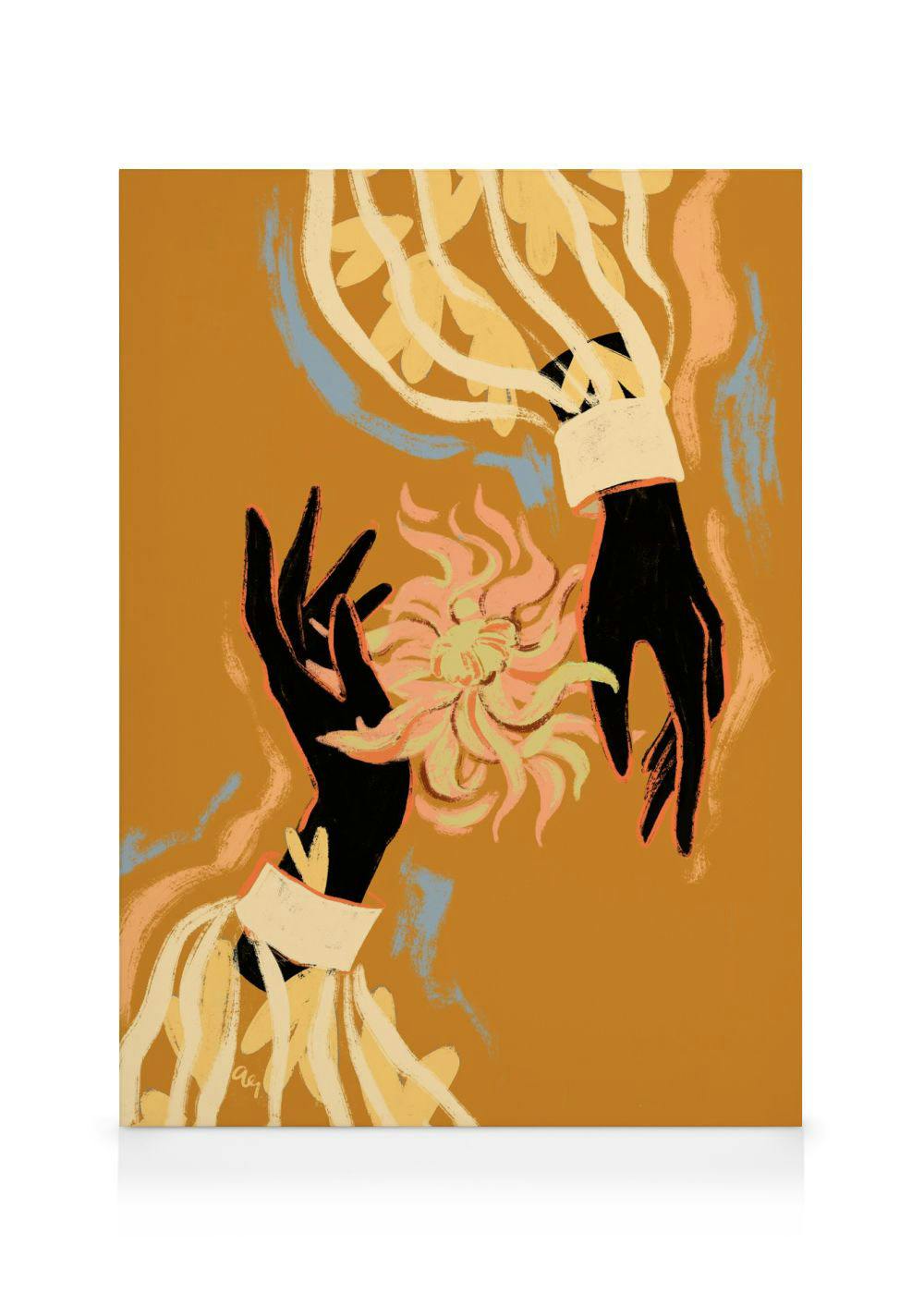 Abstract canvas met twee zwarte handen en een oranje, geel, roze bloem op een okergele achtergrond.