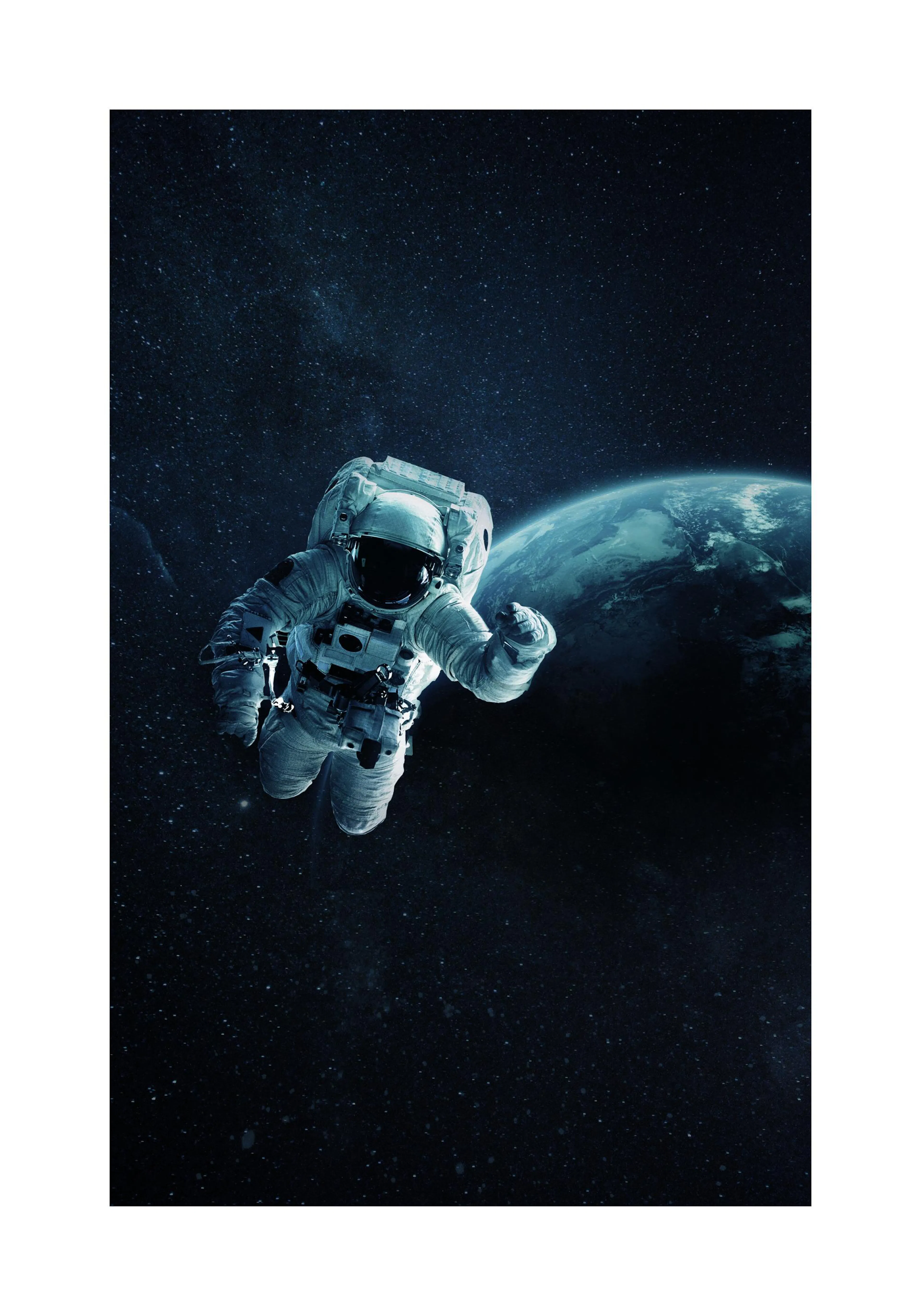 Astronautti leijuu avaruudessa, maapallo taustalla tähtien ympäröimänä. Tässä on avaruusaiheinen juliste.