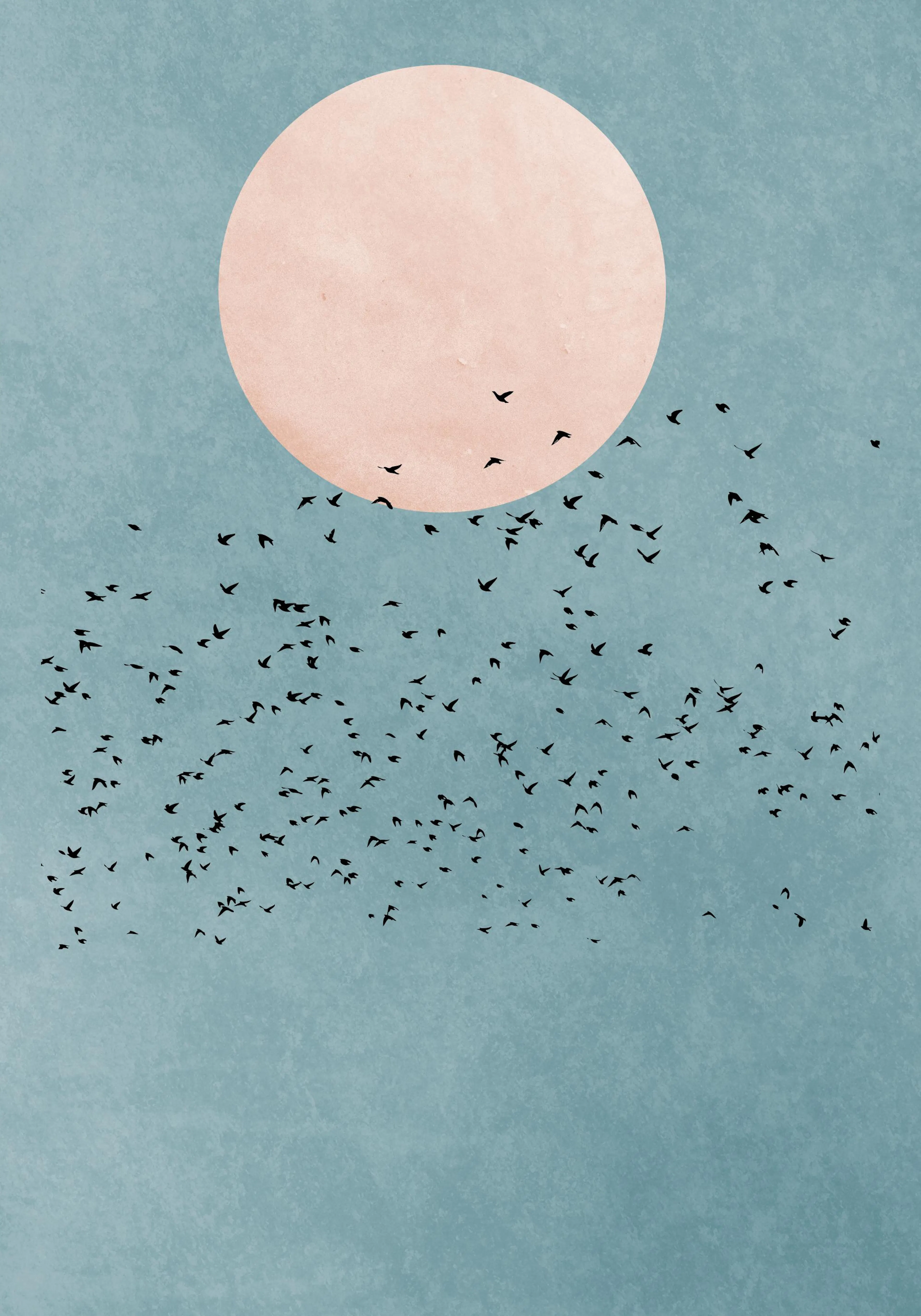 Grafisk plakat med svart fugleflokk foran en rosa måne og blå himmel. Abstrakt fuglekunst.