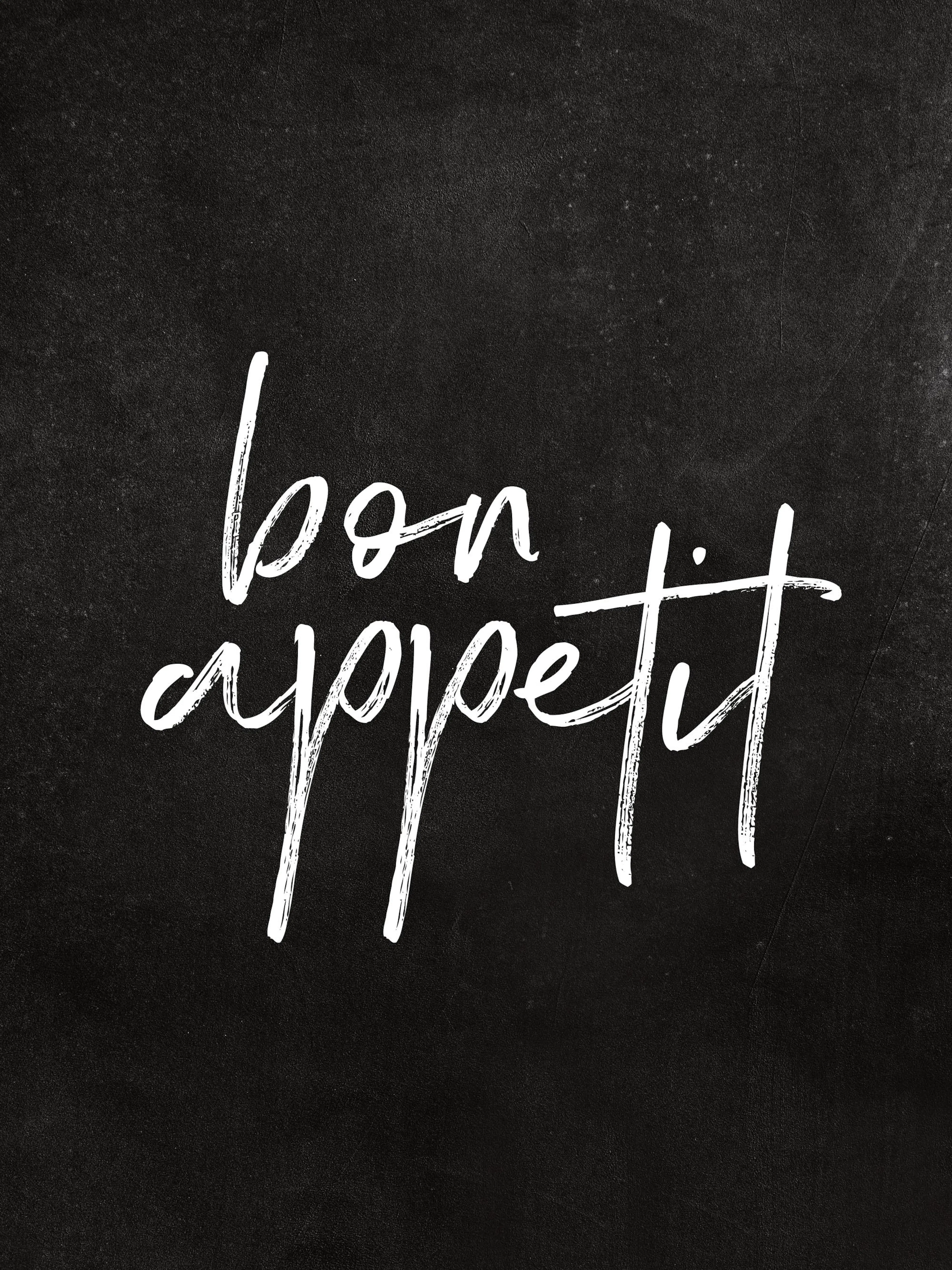 Czarny plakat z białym napisem bon appetit w stylu kredowym, typografia, sztuka kuchenna.