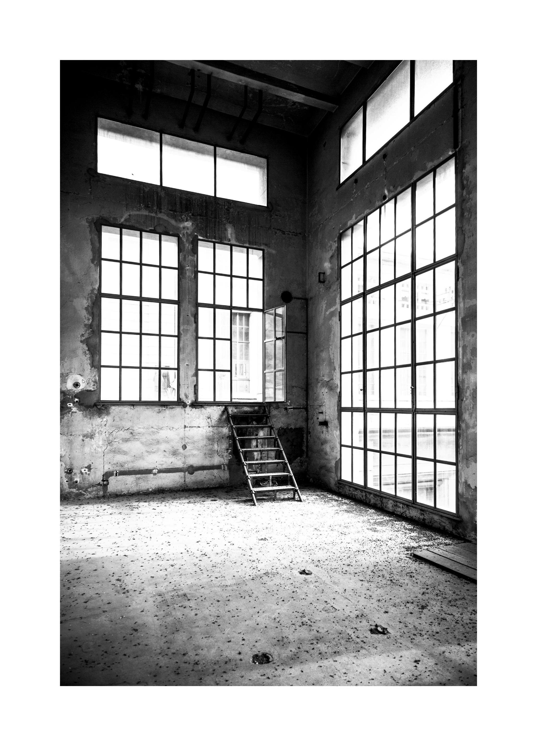 Abandoned Building Poster (30x40 cm)