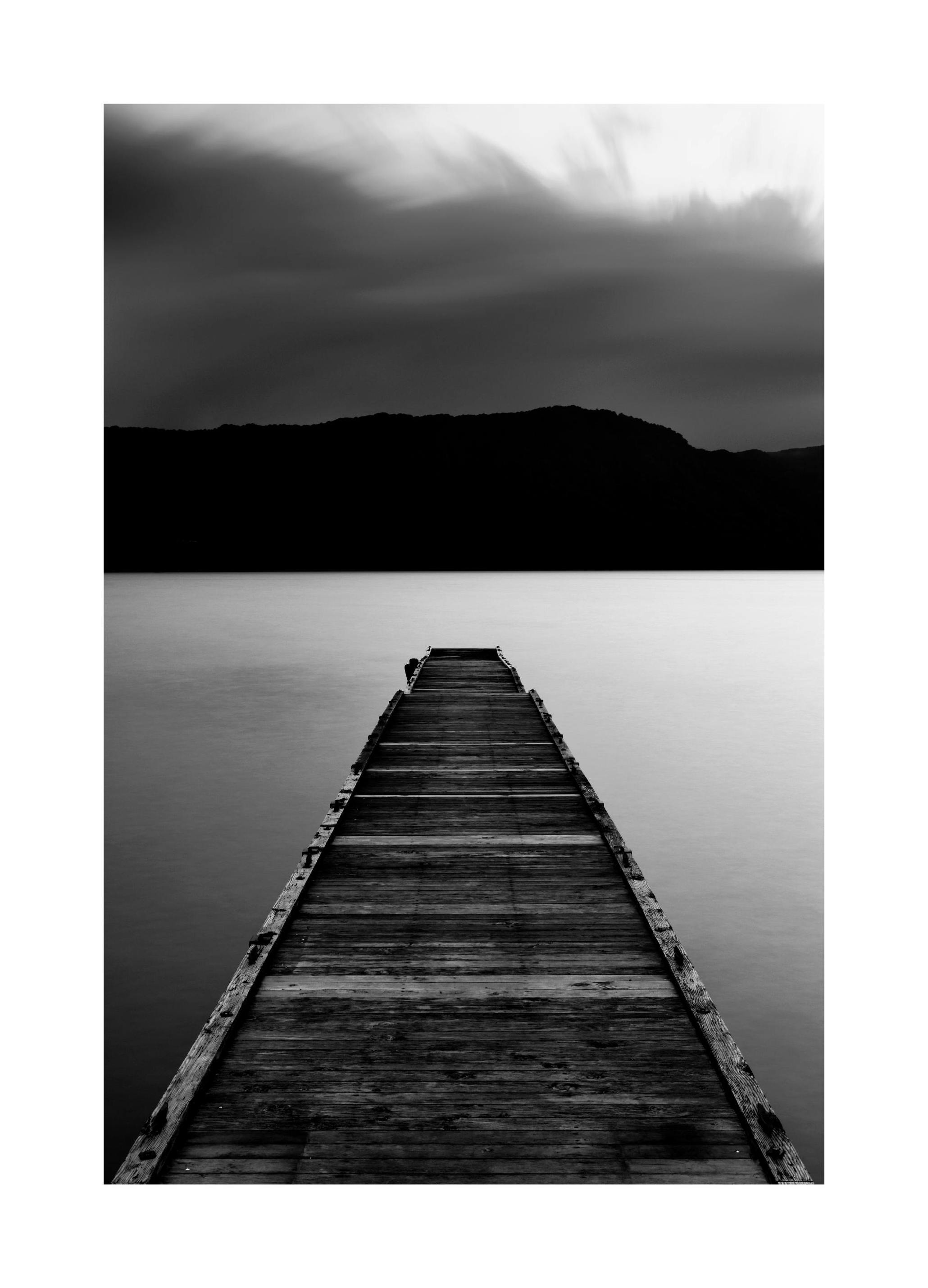 Wooden Pier Poster (50x70 cm) - Zwart wit posters
