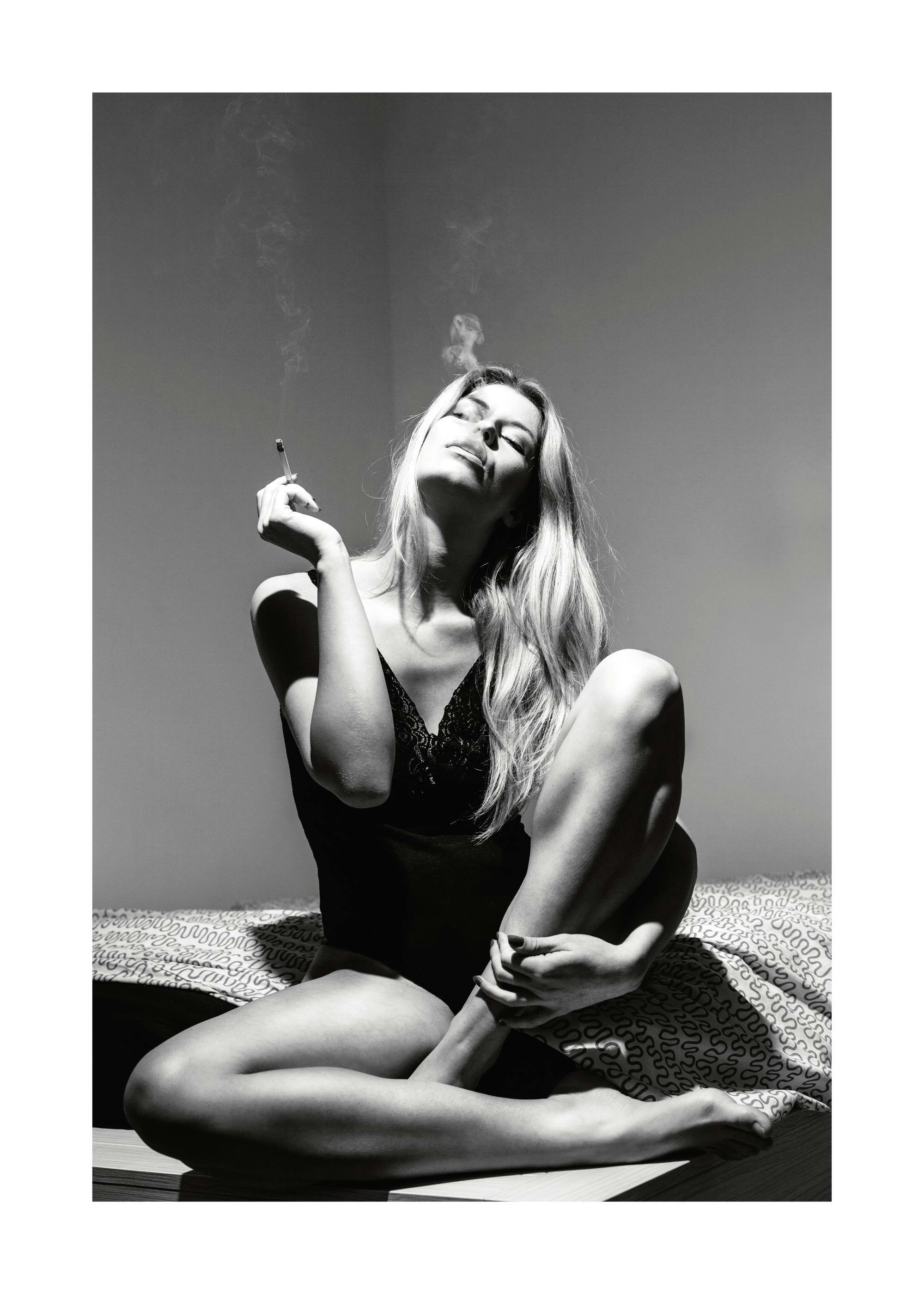 Smoking Woman Print 0